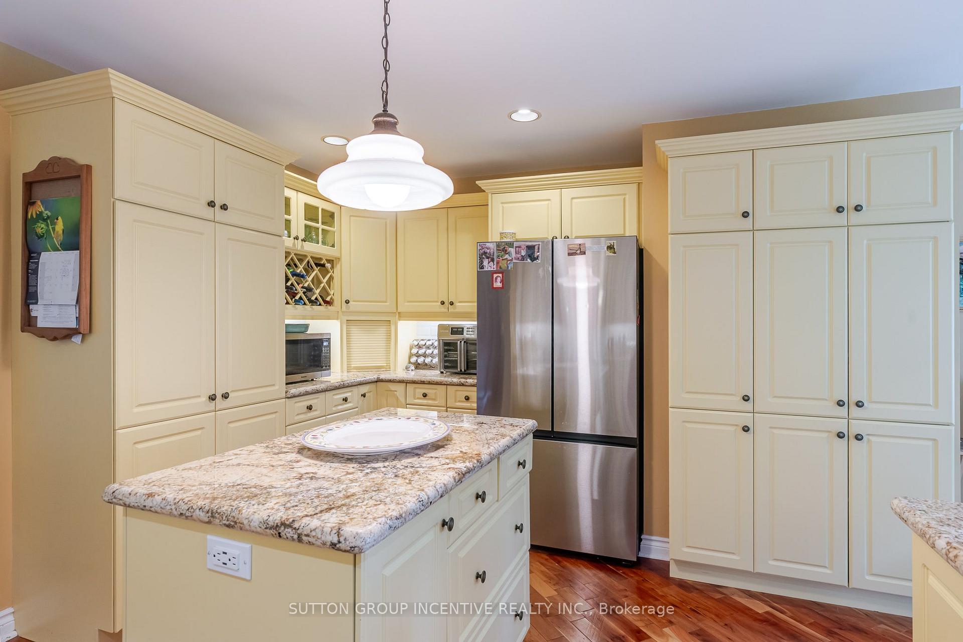 Photo 16 of 1326 Gilford Road, Innisfil, Gilford — HOMEH