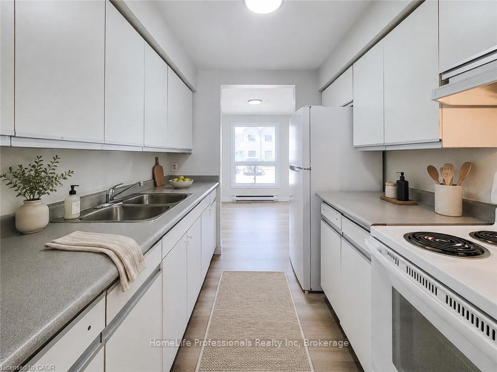 Photo 10 of Unit 29, 488 Grey Street, Brantford, Echo Place — HOMEH