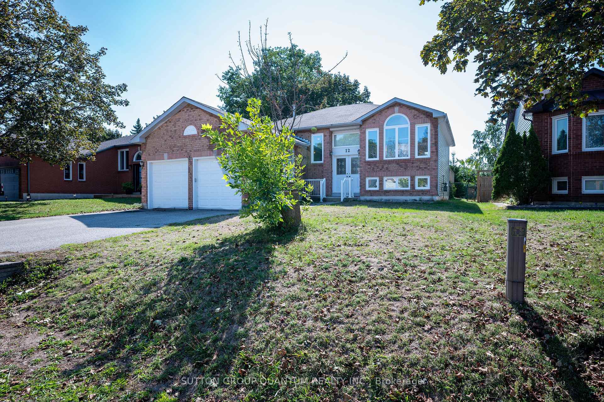 Photo 4 of 12 Langevin Drive, Wasaga Beach — HOMEH