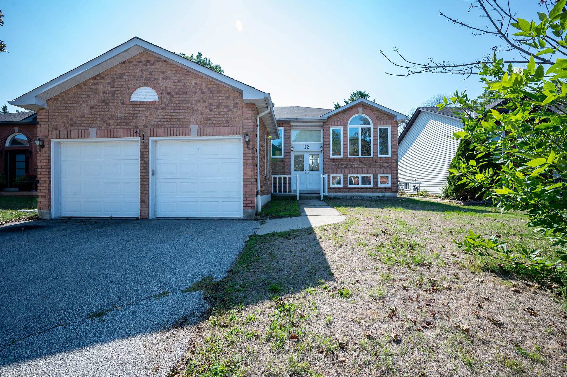 Photo 5 of 12 Langevin Drive, Wasaga Beach — HOMEH