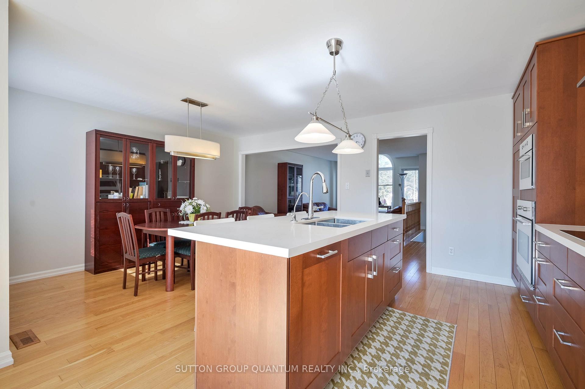 Photo 11 of 12 Langevin Drive, Wasaga Beach — HOMEH