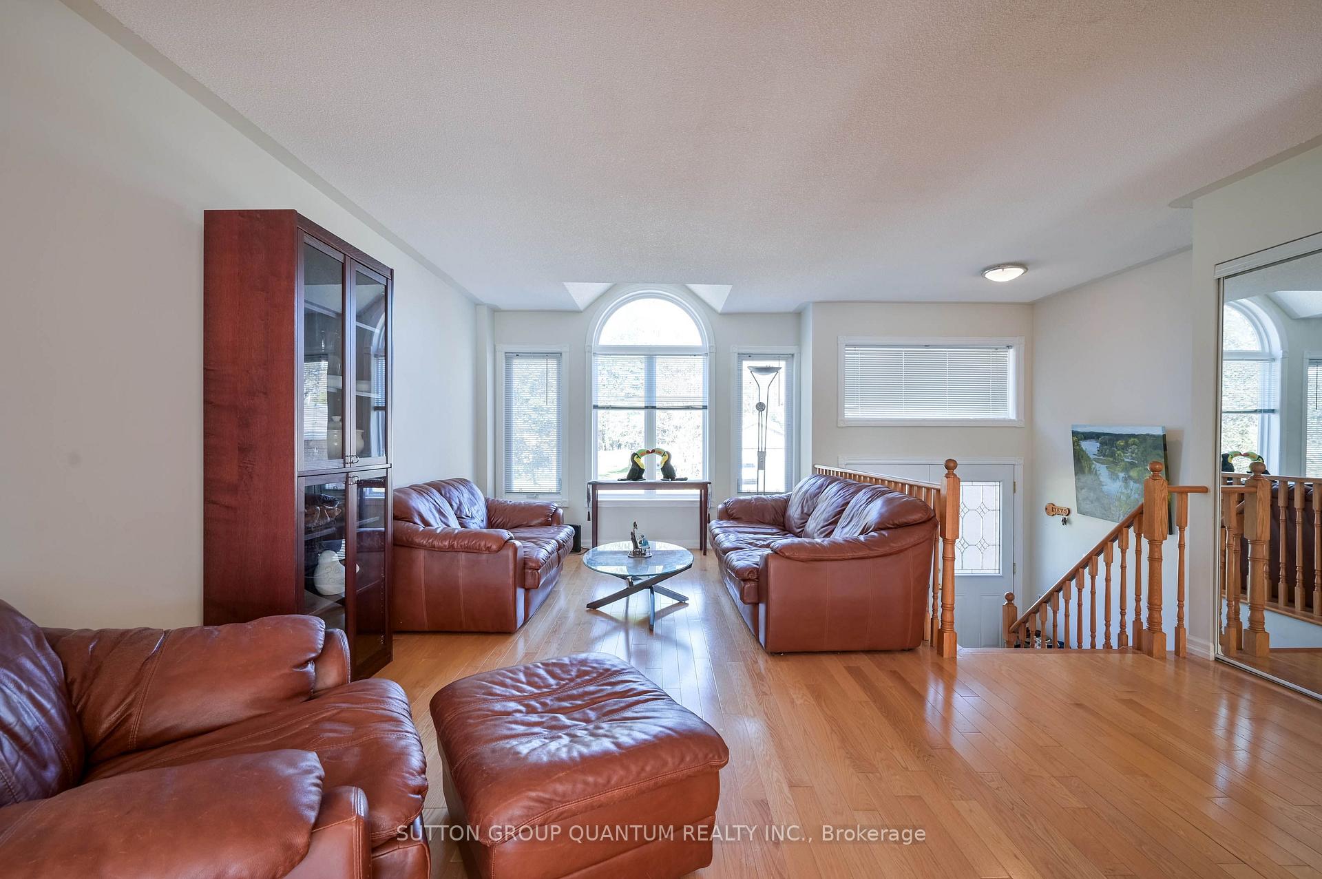 Photo 15 of 12 Langevin Drive, Wasaga Beach — HOMEH