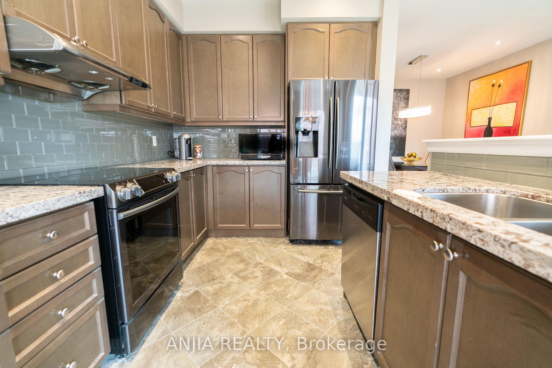 Photo 12 of 39 Percy Reesor Street, Markham, Berczy — HOMEH