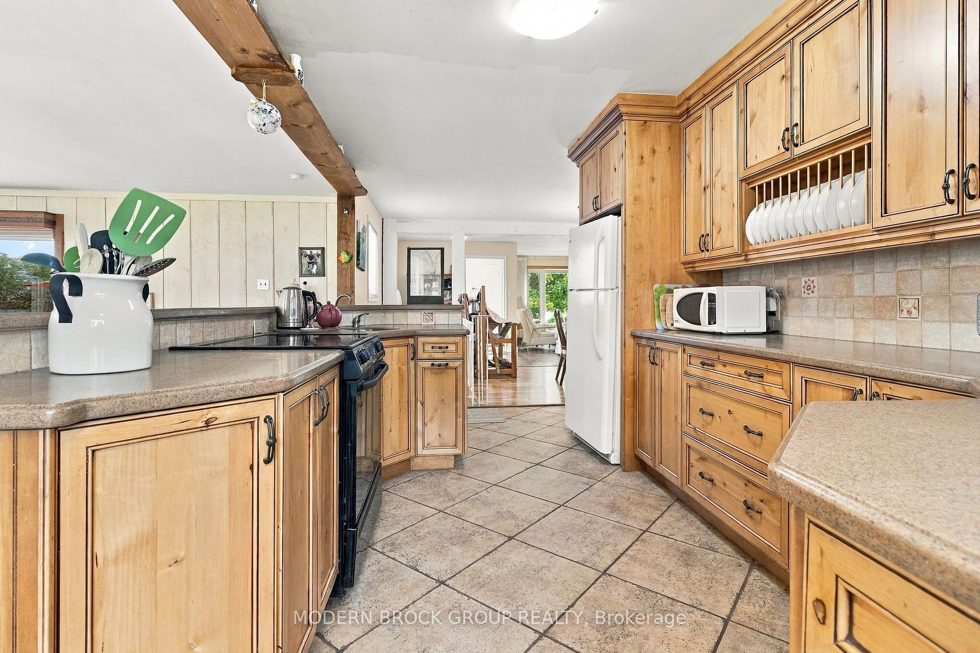 Photo 11 of 1590 County Road 2, Augusta, Augusta Twp — HOMEH