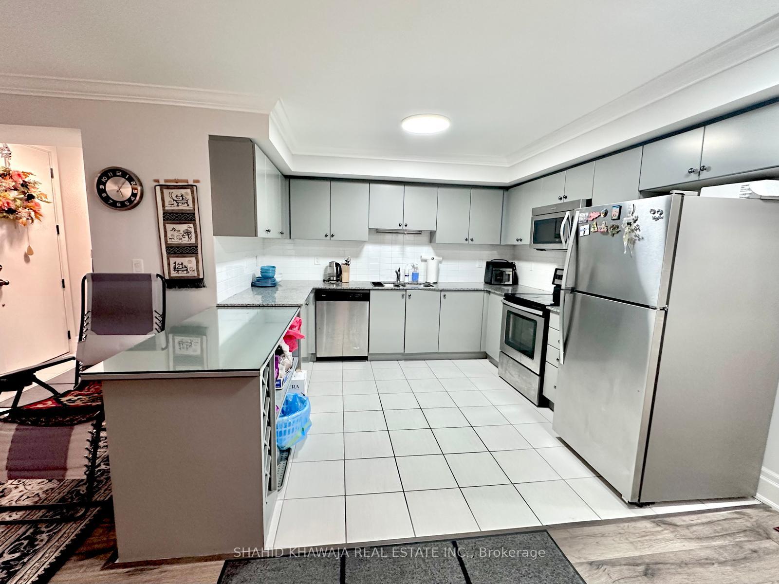 Photo 6 of Unit 723, 138 Widdicombe Hill Boulevard, Etobicoke, Willowridge-Martingrove-Richview — HOMEH