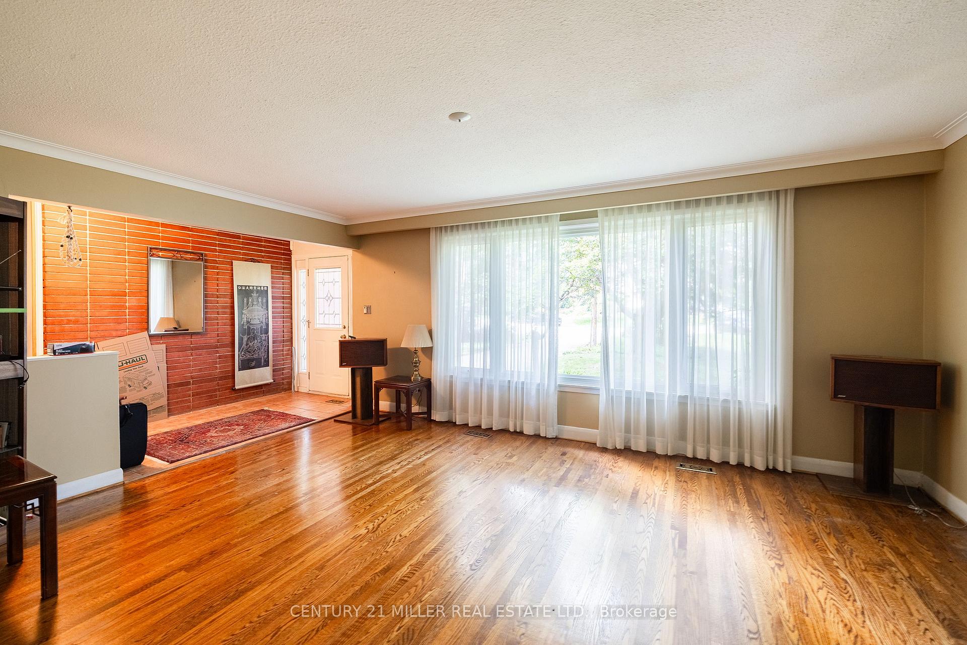 Photo 6 of 1242 Donlea Crescent, Oakville, Morrison — HOMEH