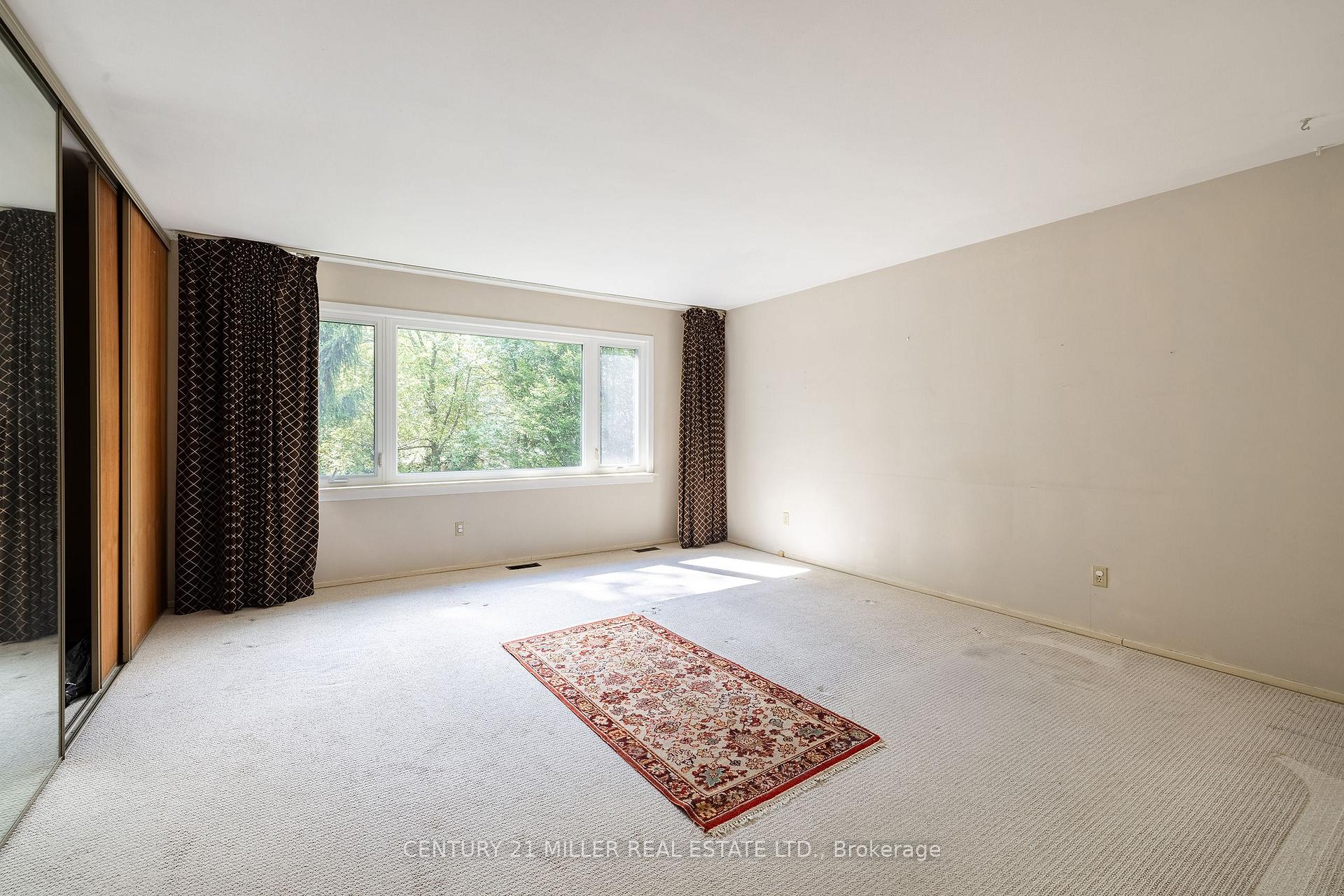 Photo 12 of 1242 Donlea Crescent, Oakville, Morrison — HOMEH