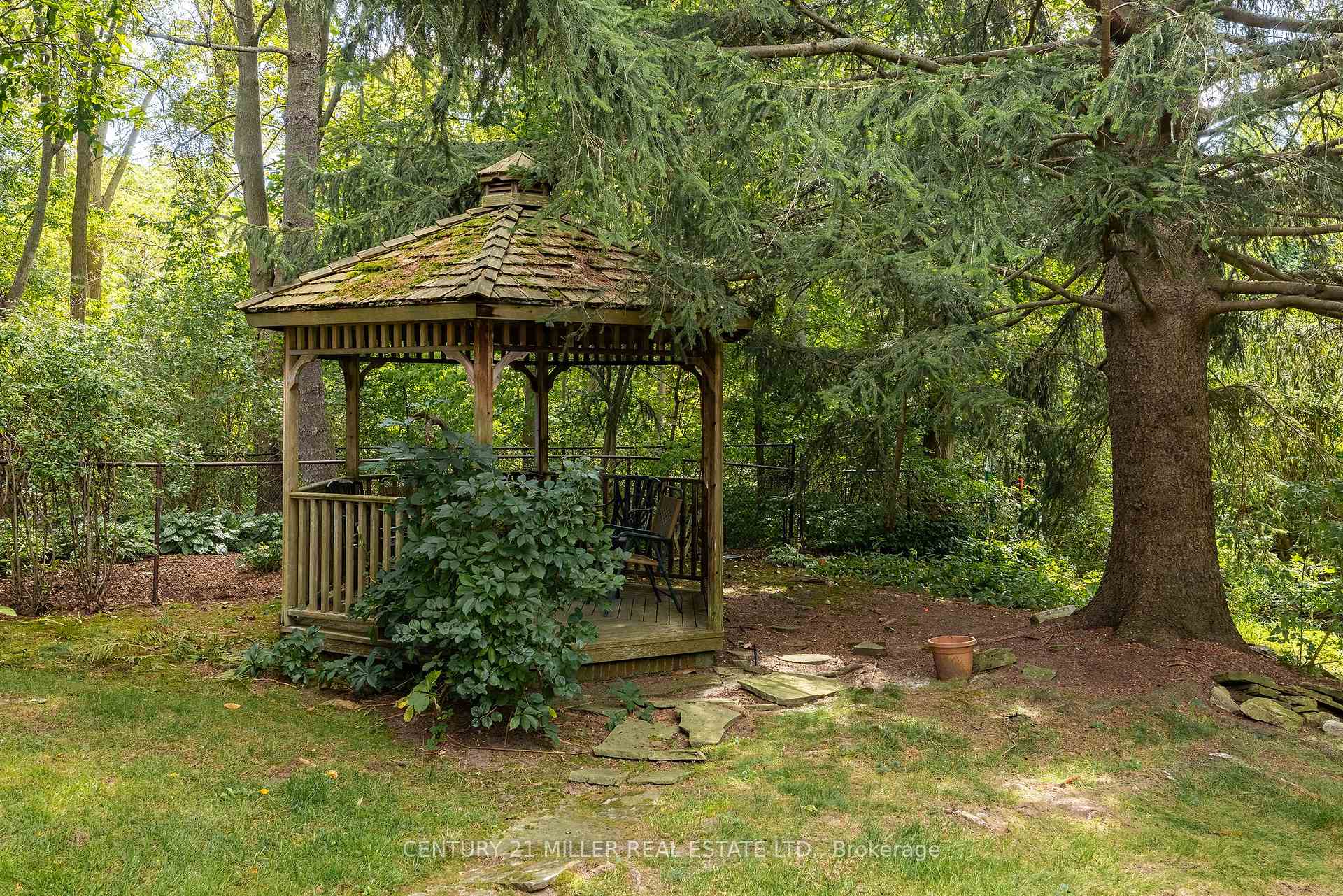 Photo 16 of 1242 Donlea Crescent, Oakville, Morrison — HOMEH
