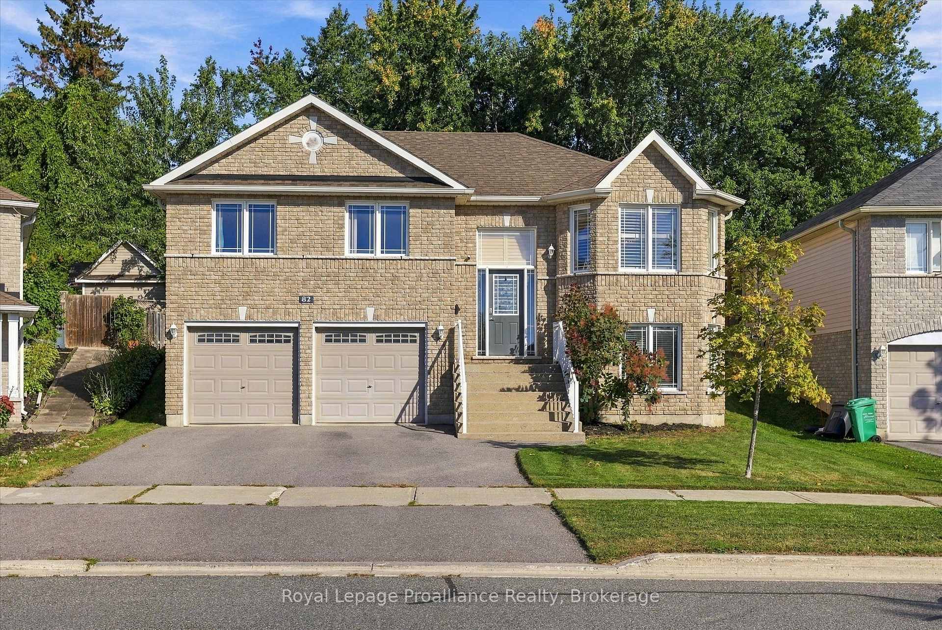 Photo 1 of 82 Parcells Crescent, Peterborough, Otonabee Ward 1 — HOMEH