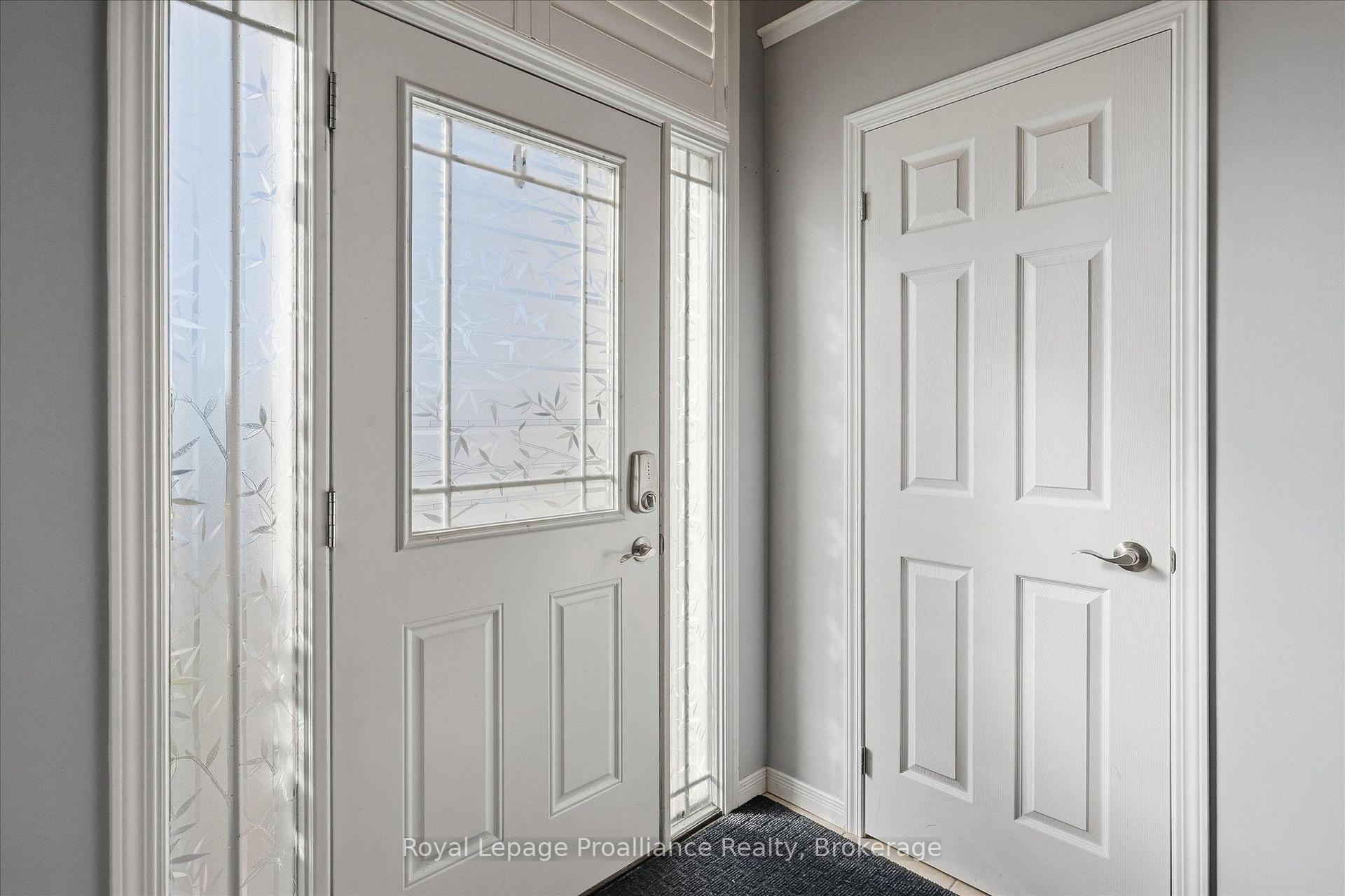 Photo 4 of 82 Parcells Crescent, Peterborough, Otonabee Ward 1 — HOMEH