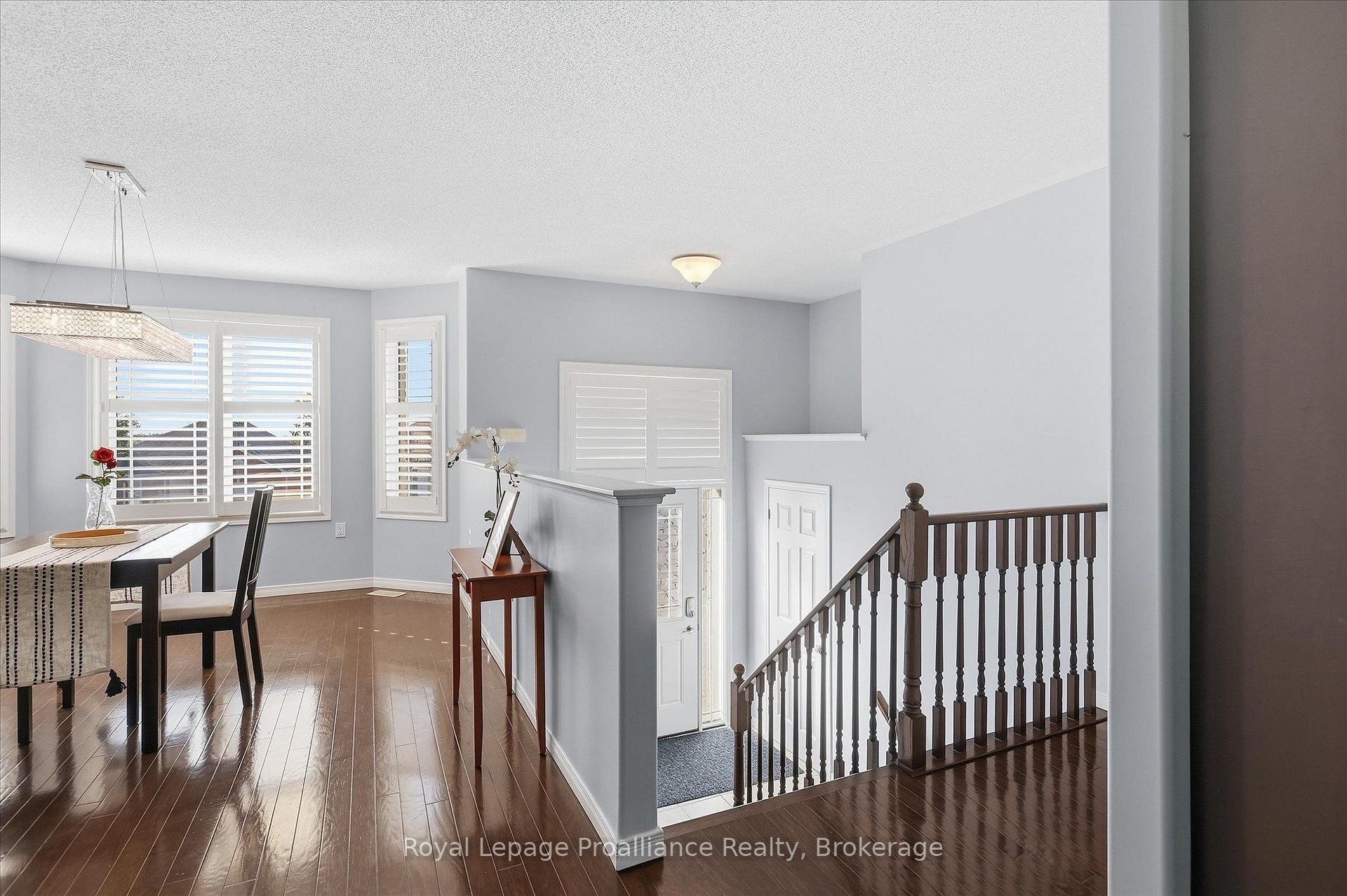 Photo 6 of 82 Parcells Crescent, Peterborough, Otonabee Ward 1 — HOMEH