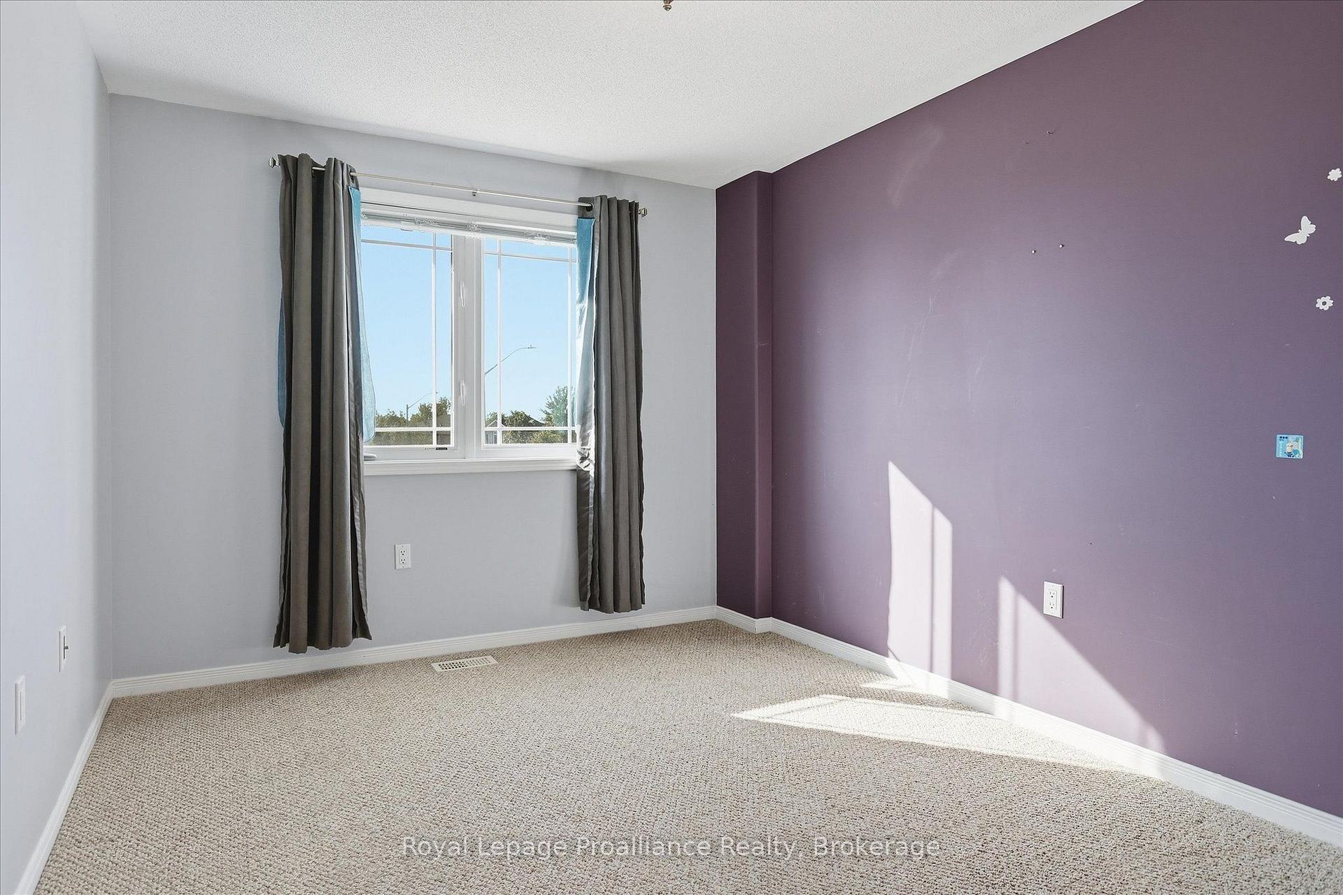 Photo 27 of 82 Parcells Crescent, Peterborough, Otonabee Ward 1 — HOMEH
