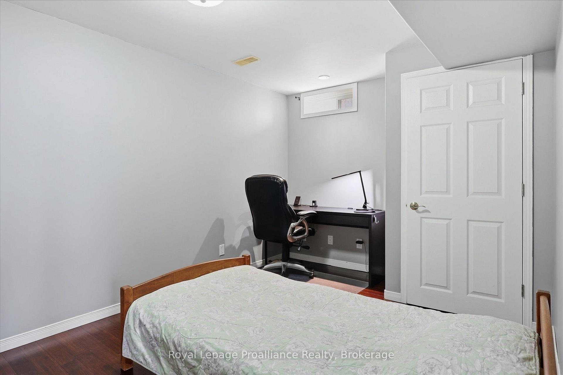 Photo 36 of 82 Parcells Crescent, Peterborough, Otonabee Ward 1 — HOMEH