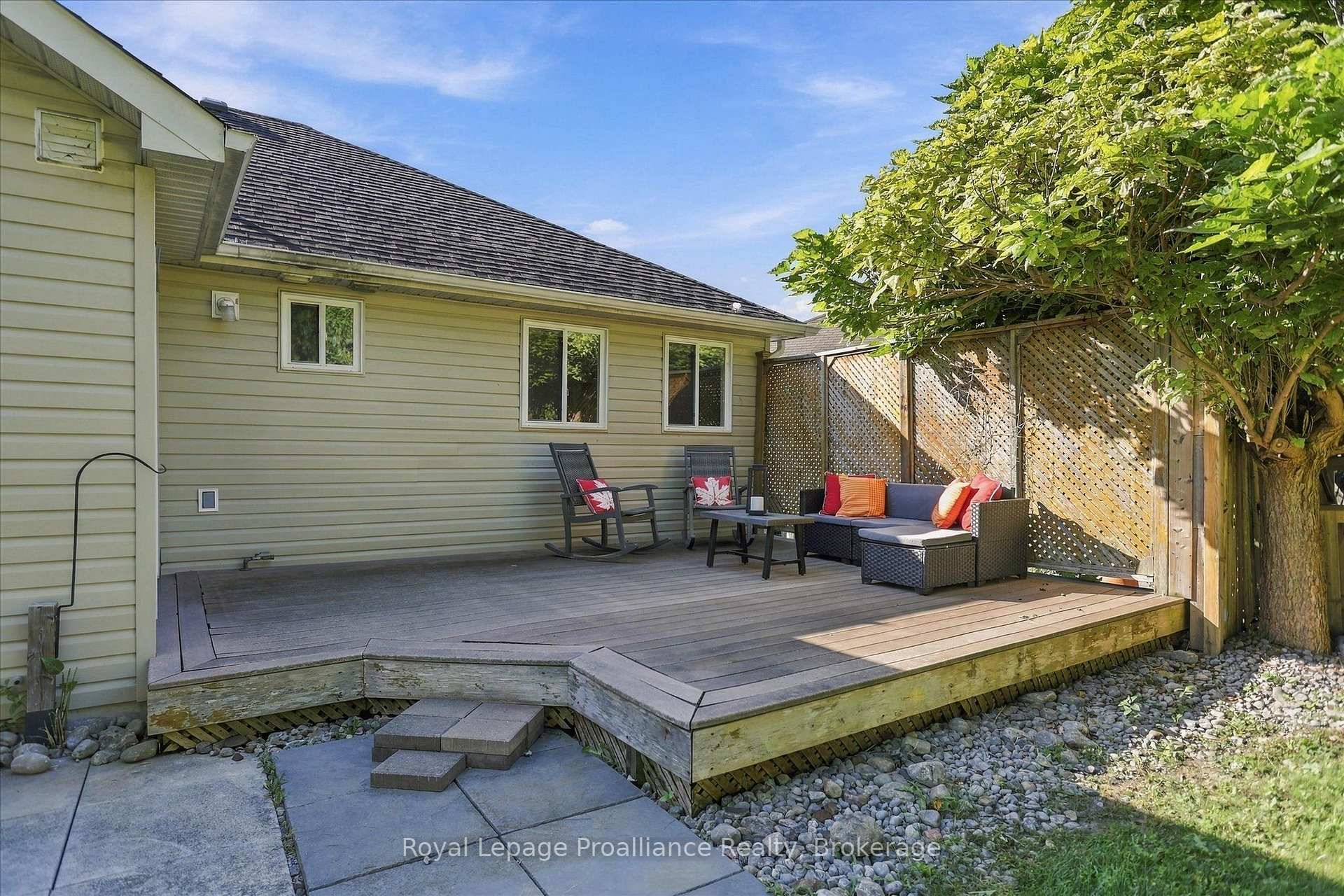 Photo 45 of 82 Parcells Crescent, Peterborough, Otonabee Ward 1 — HOMEH