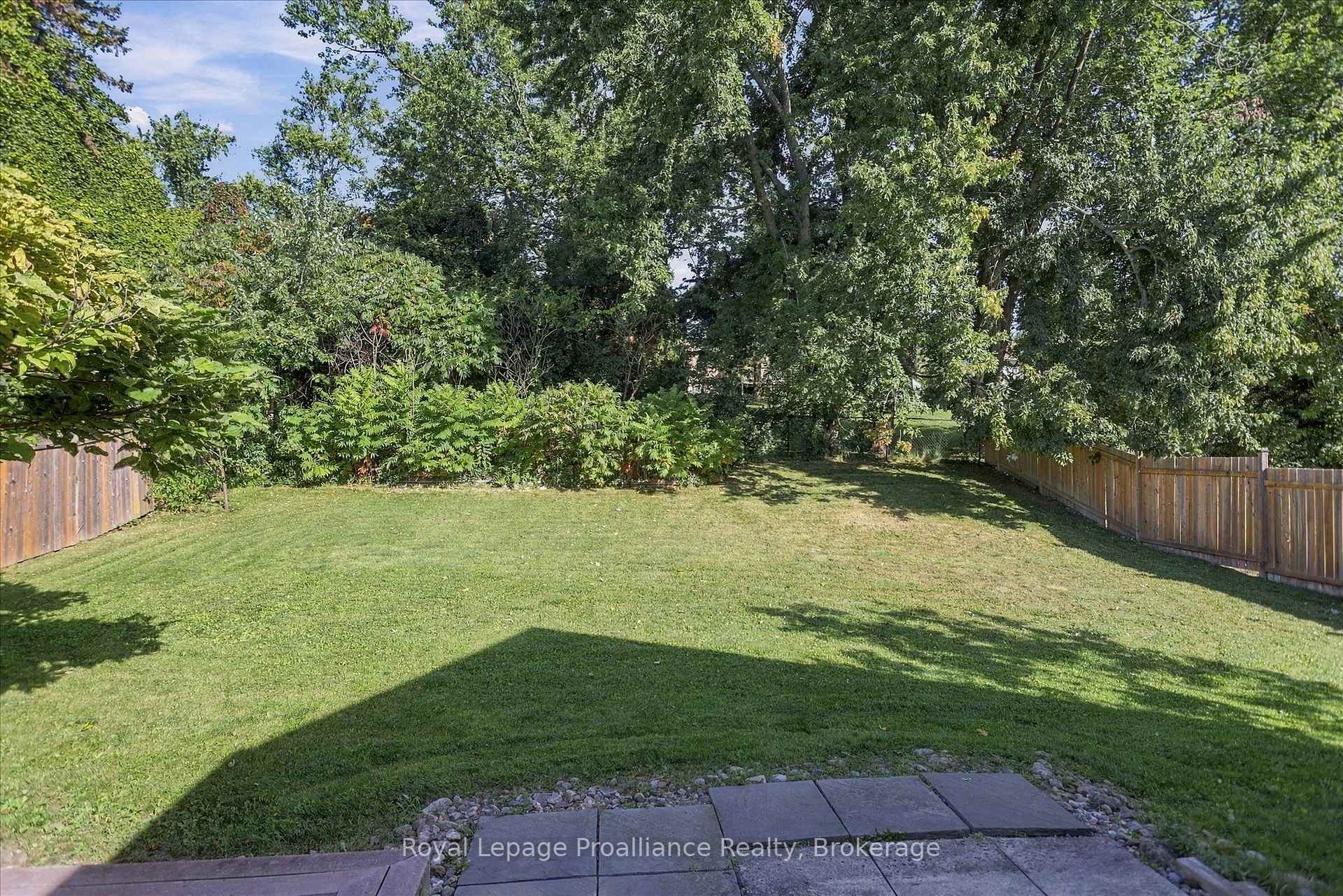 Photo 48 of 82 Parcells Crescent, Peterborough, Otonabee Ward 1 — HOMEH