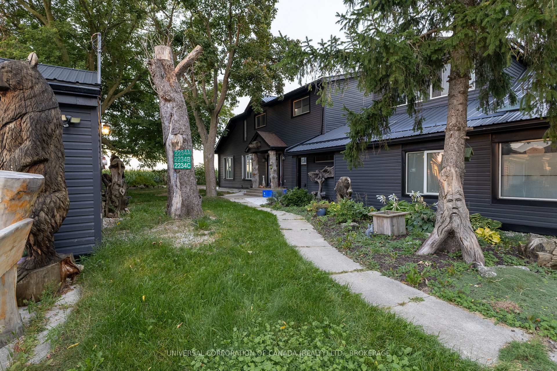 Photo of 100 Huron Road