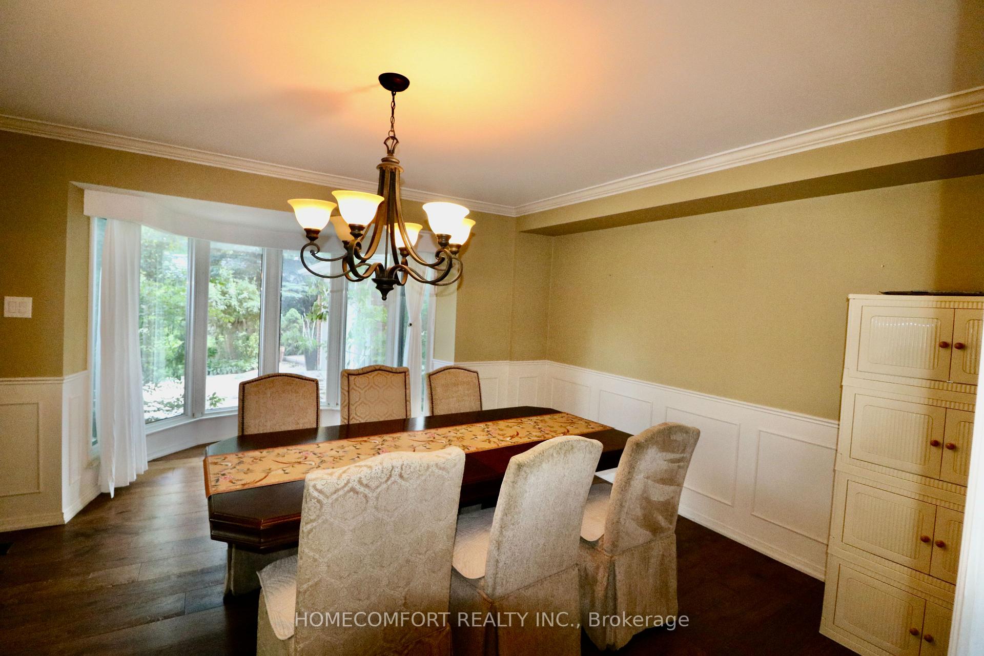 Photo 5 of 12 Banbury Court, Aurora, Aurora Highlands — HOMEH