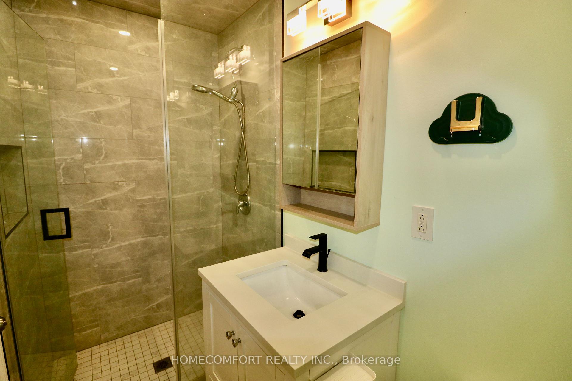 Photo 29 of 12 Banbury Court, Aurora, Aurora Highlands — HOMEH