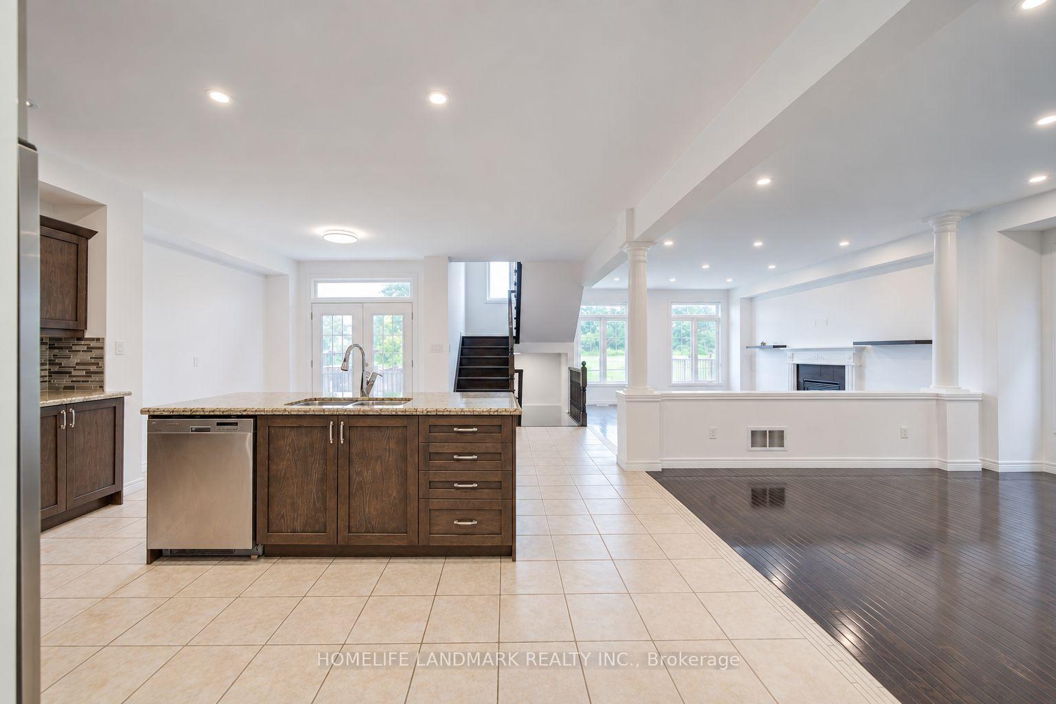 Photo 4 of 202 Fair Street, Hamilton, Meadowlands — HOMEH