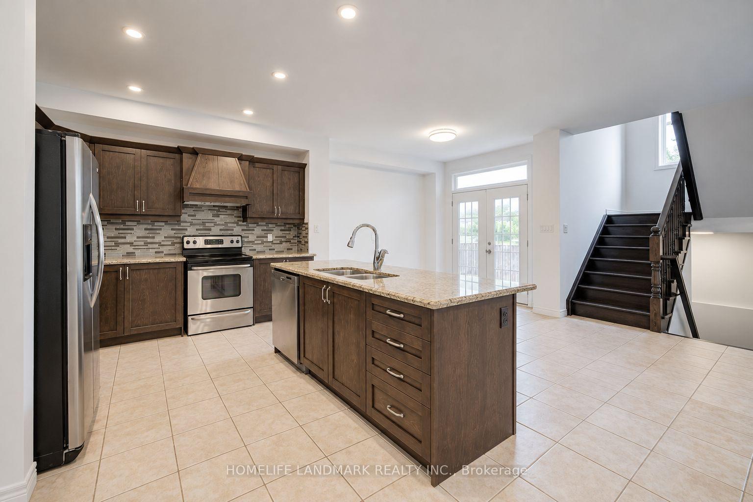 Photo 5 of 202 Fair Street, Hamilton, Meadowlands — HOMEH