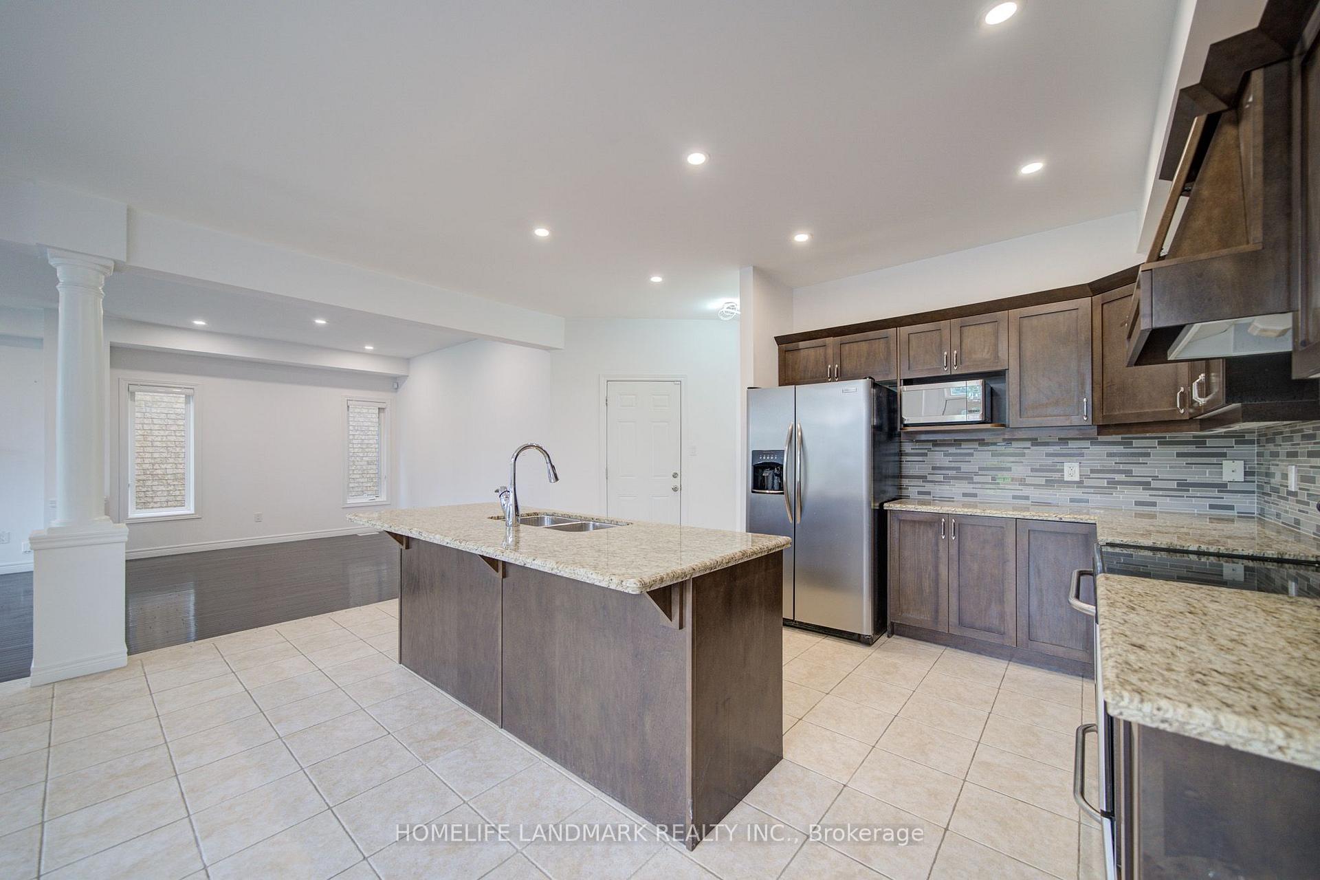 Photo 11 of 202 Fair Street, Hamilton, Meadowlands — HOMEH