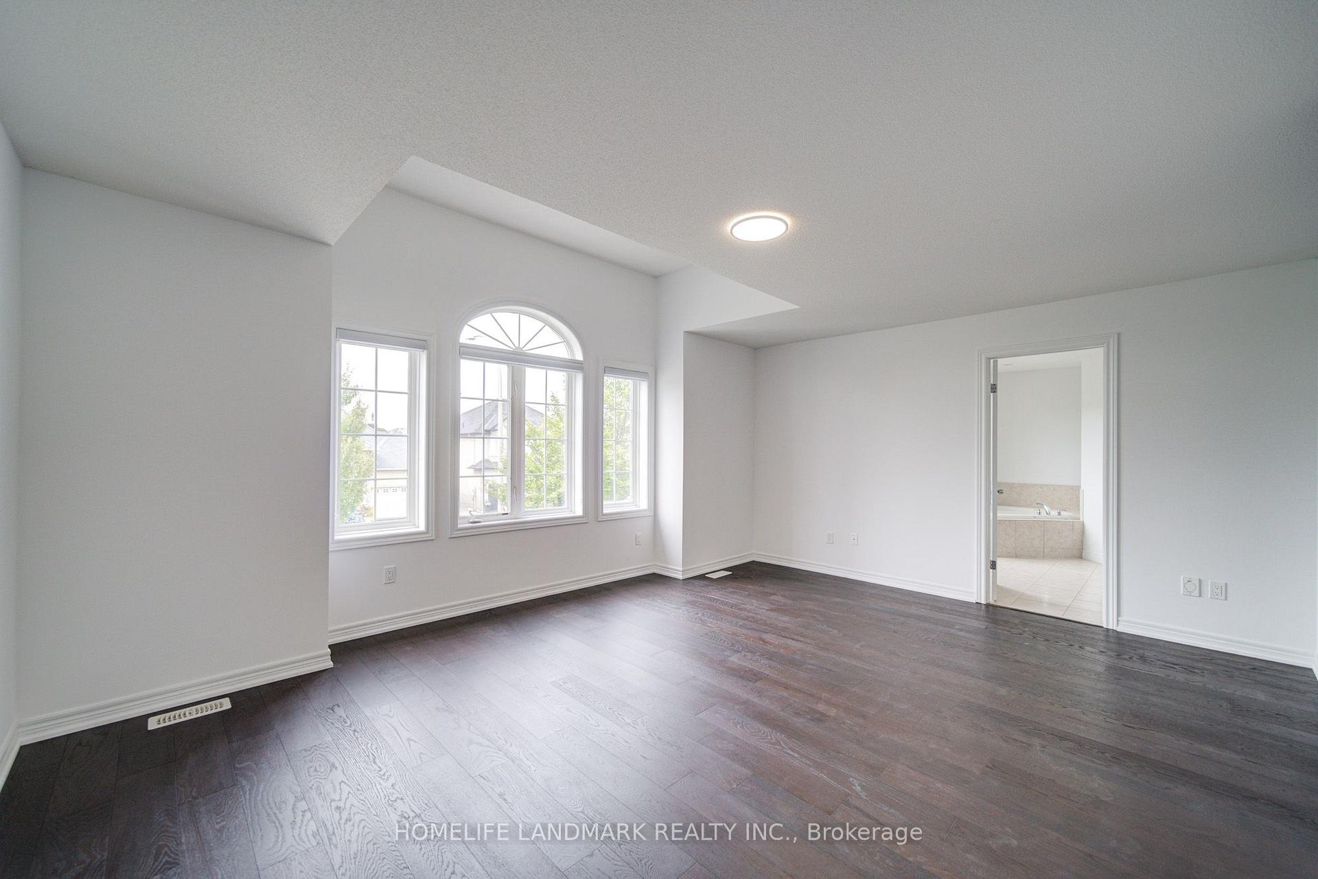 Photo 12 of 202 Fair Street, Hamilton, Meadowlands — HOMEH