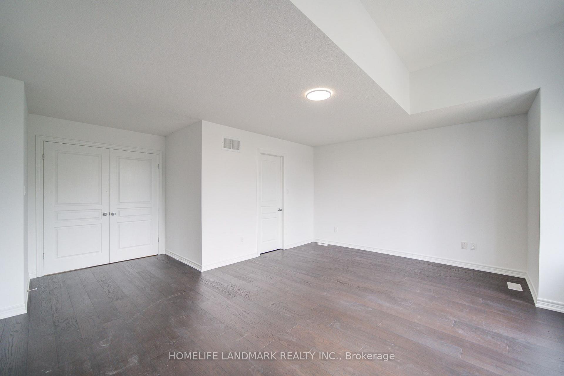 Photo 13 of 202 Fair Street, Hamilton, Meadowlands — HOMEH