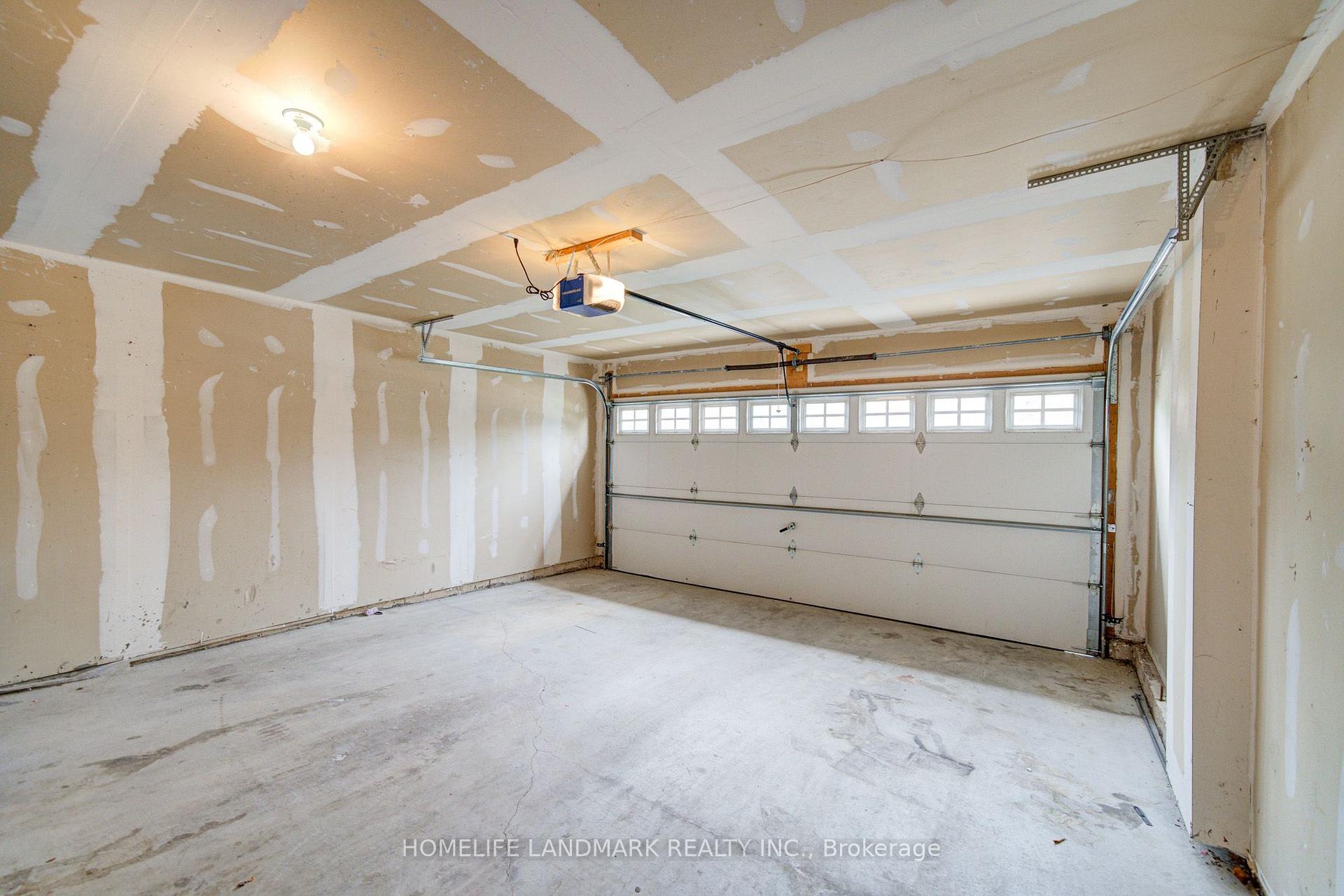 Photo 27 of 202 Fair Street, Hamilton, Meadowlands — HOMEH