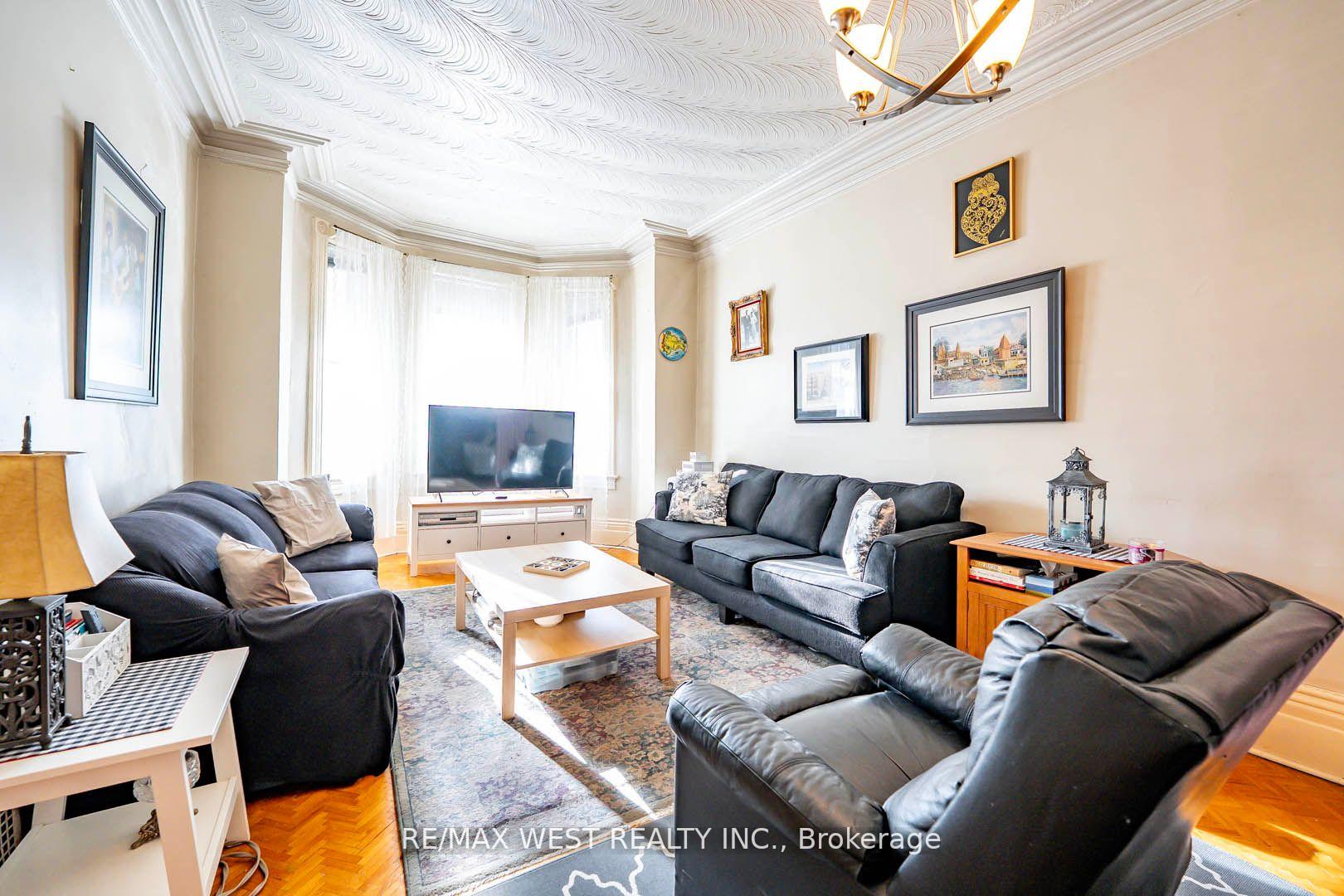 Photo 6 of 217 Gladstone Avenue, Toronto, Little Portugal — HOMEH