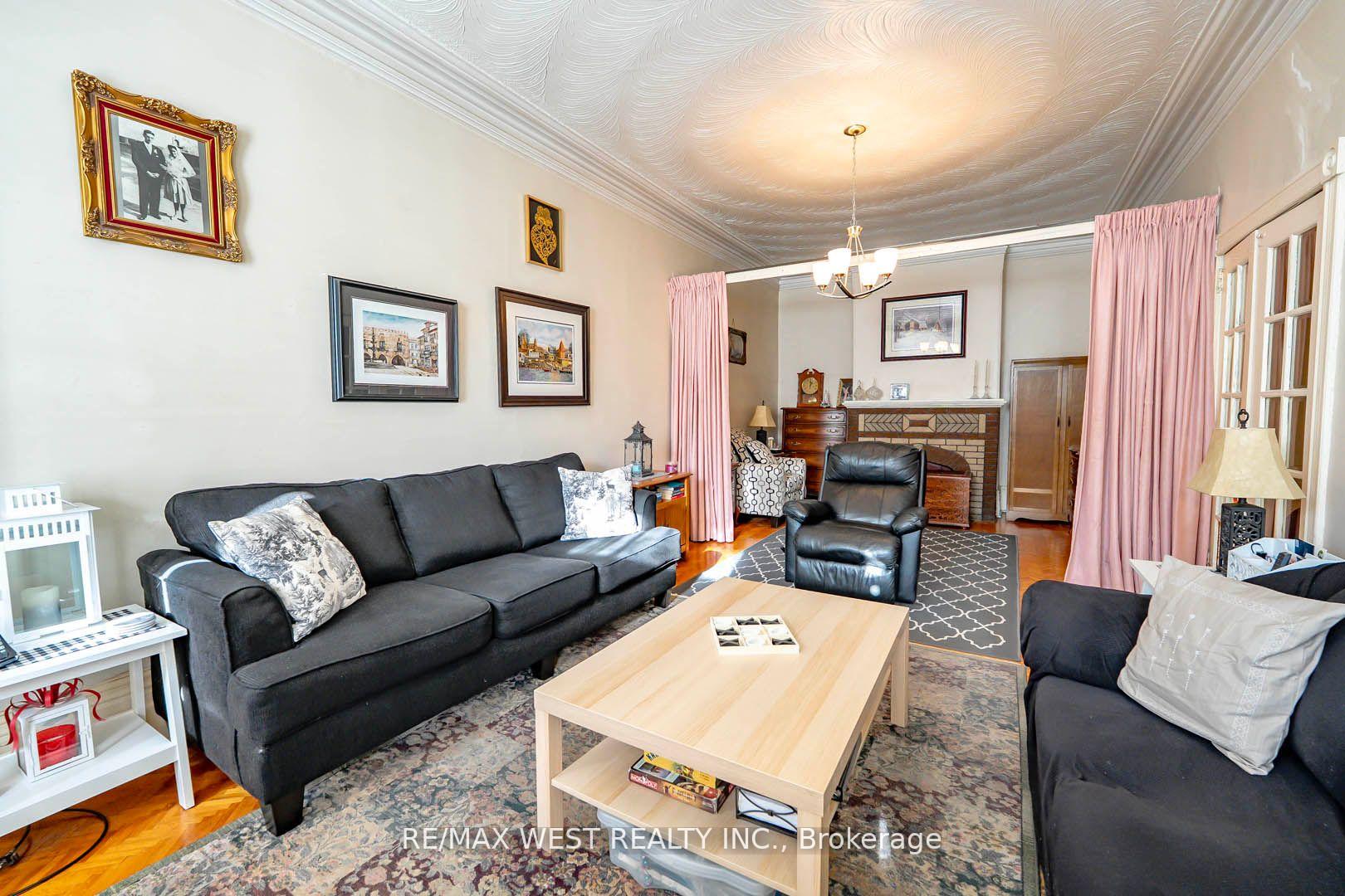 Photo 7 of 217 Gladstone Avenue, Toronto, Little Portugal — HOMEH