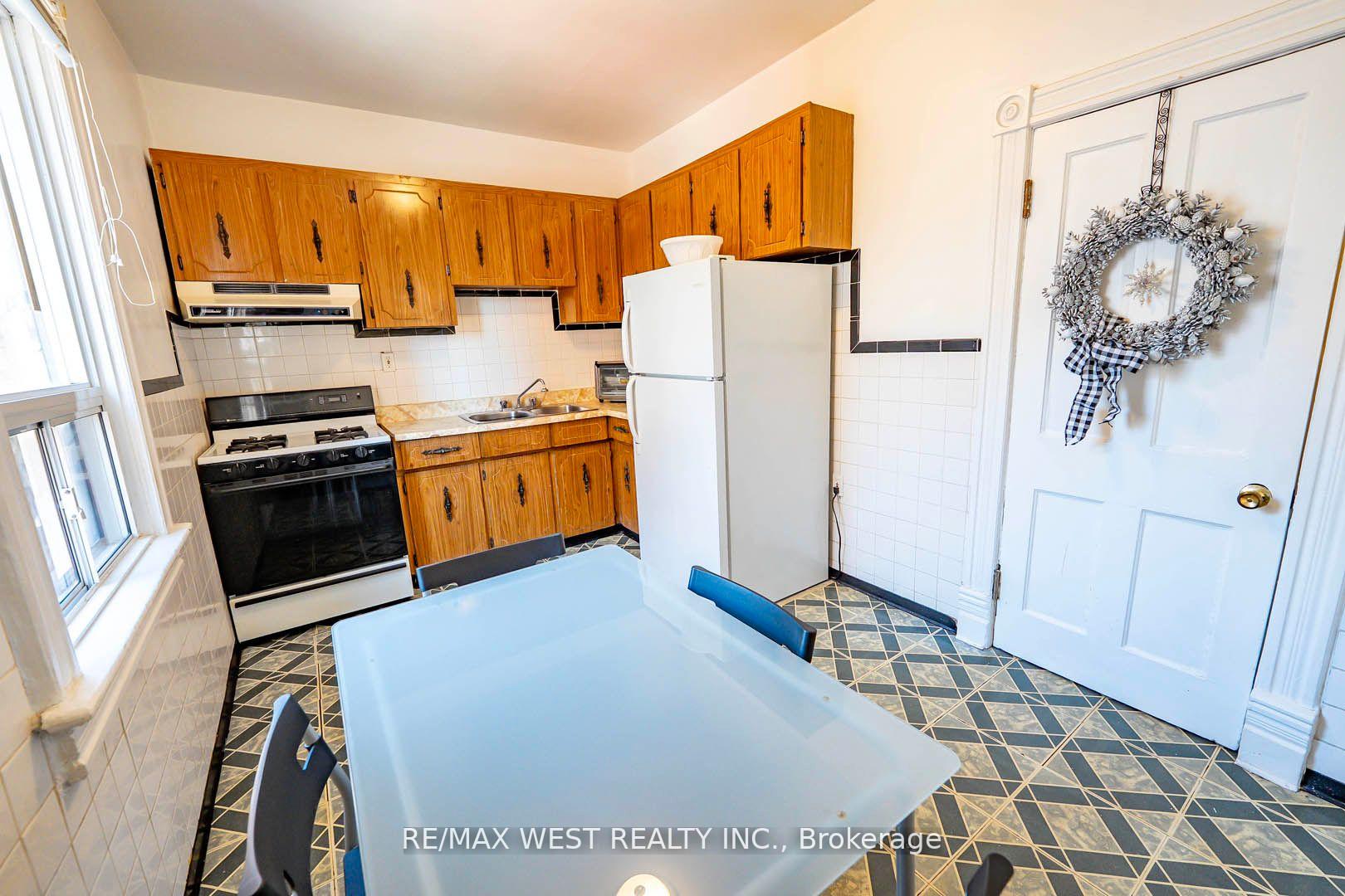 Photo 20 of 217 Gladstone Avenue, Toronto, Little Portugal — HOMEH