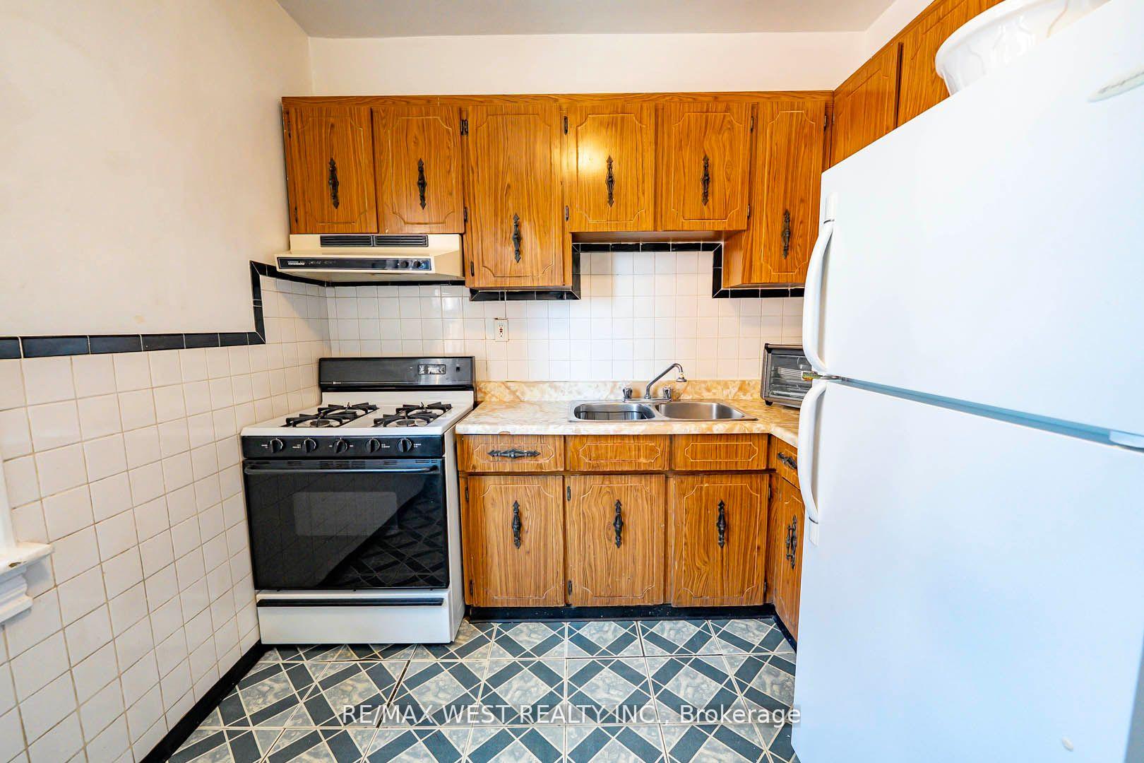 Photo 21 of 217 Gladstone Avenue, Toronto, Little Portugal — HOMEH
