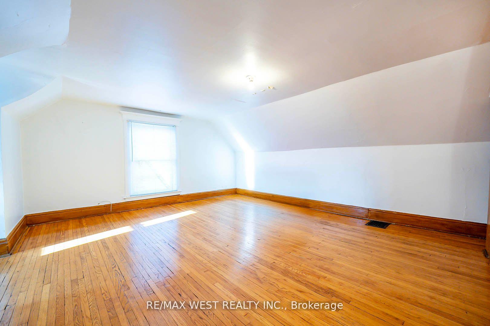 Photo 26 of 217 Gladstone Avenue, Toronto, Little Portugal — HOMEH