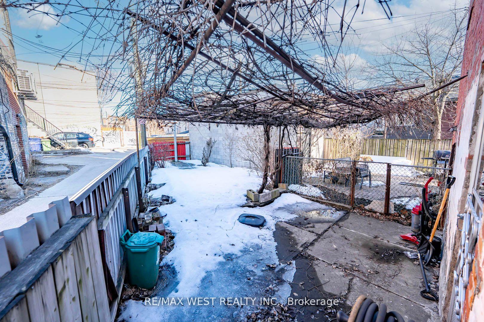 Photo 36 of 217 Gladstone Avenue, Toronto, Little Portugal — HOMEH