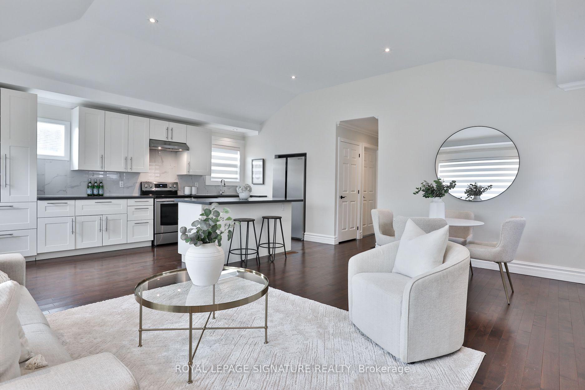 Photo 2 of 17 Flora Drive, Scarborough, Dorset Park — HOMEH