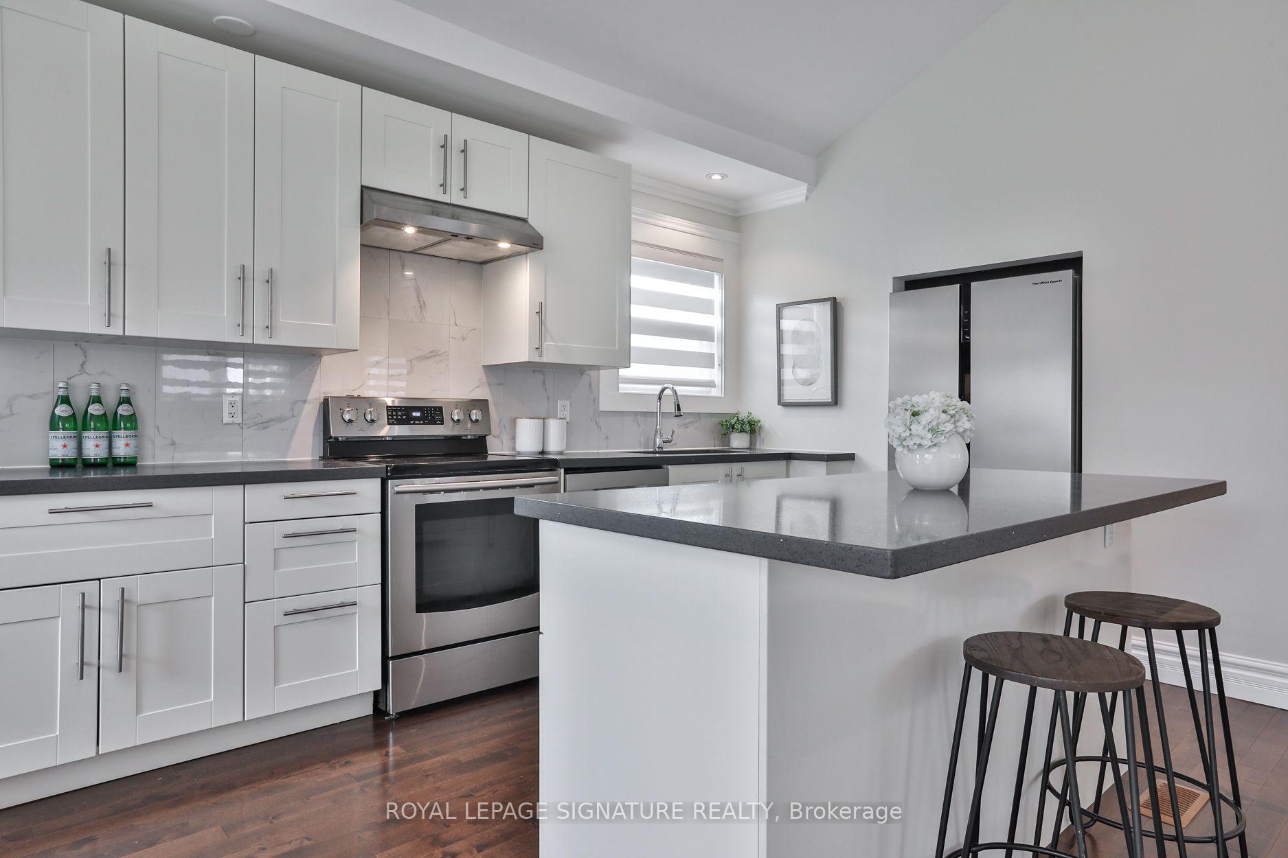 Photo 11 of 17 Flora Drive, Scarborough, Dorset Park — HOMEH