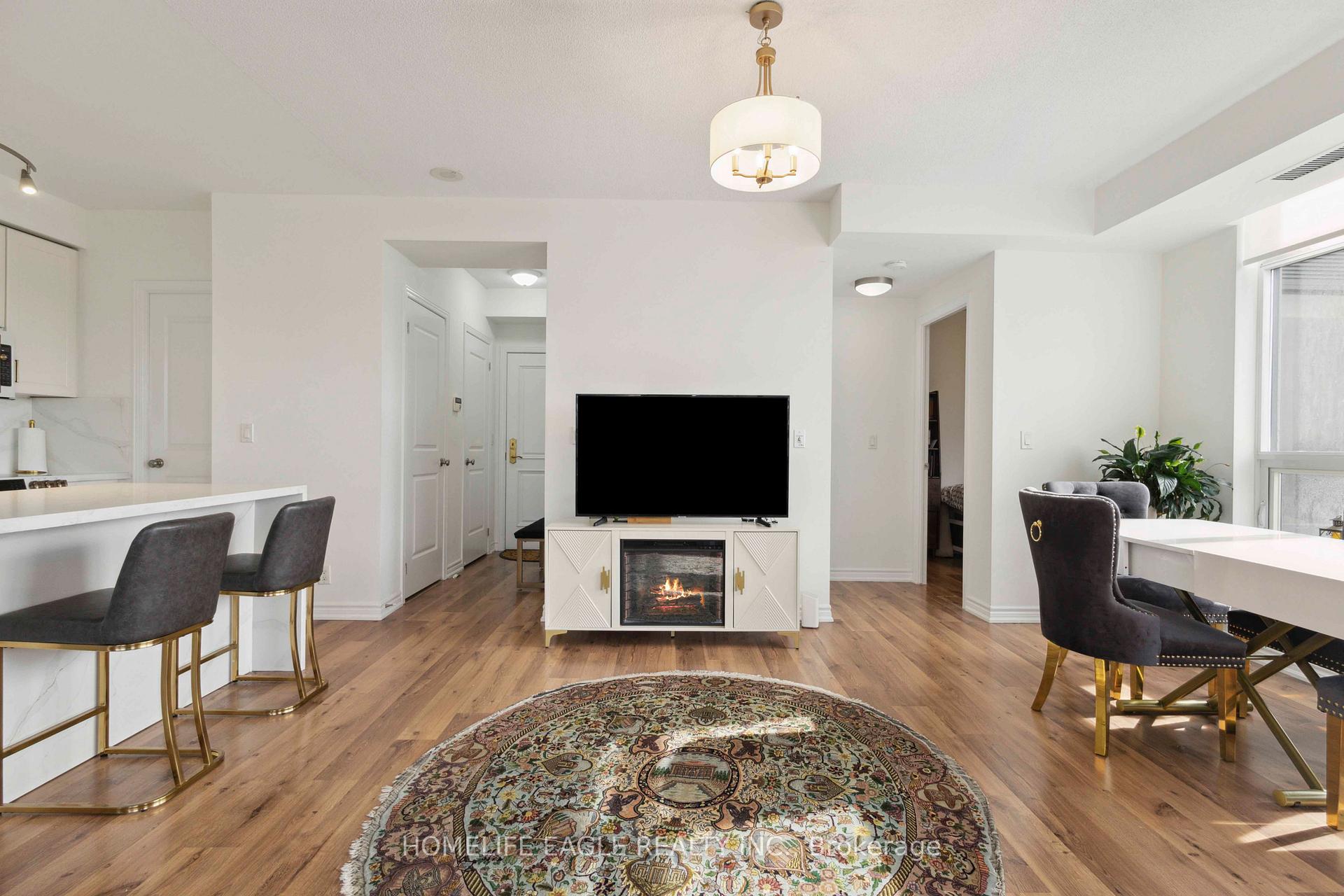 Photo 5 of Unit 905, 9225 Jane Street, Vaughan, Maple — HOMEH