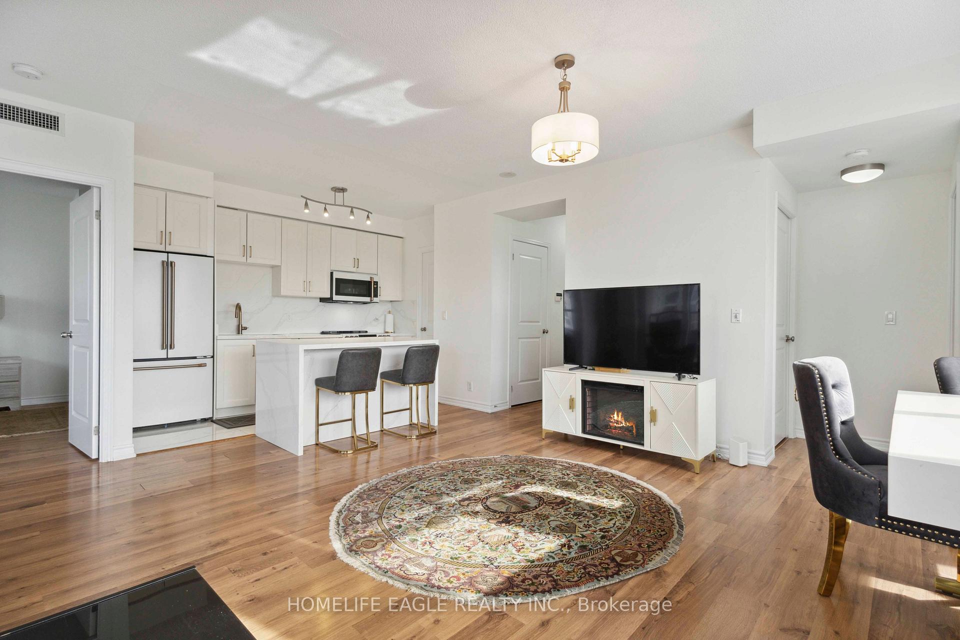 Photo 6 of Unit 905, 9225 Jane Street, Vaughan, Maple — HOMEH