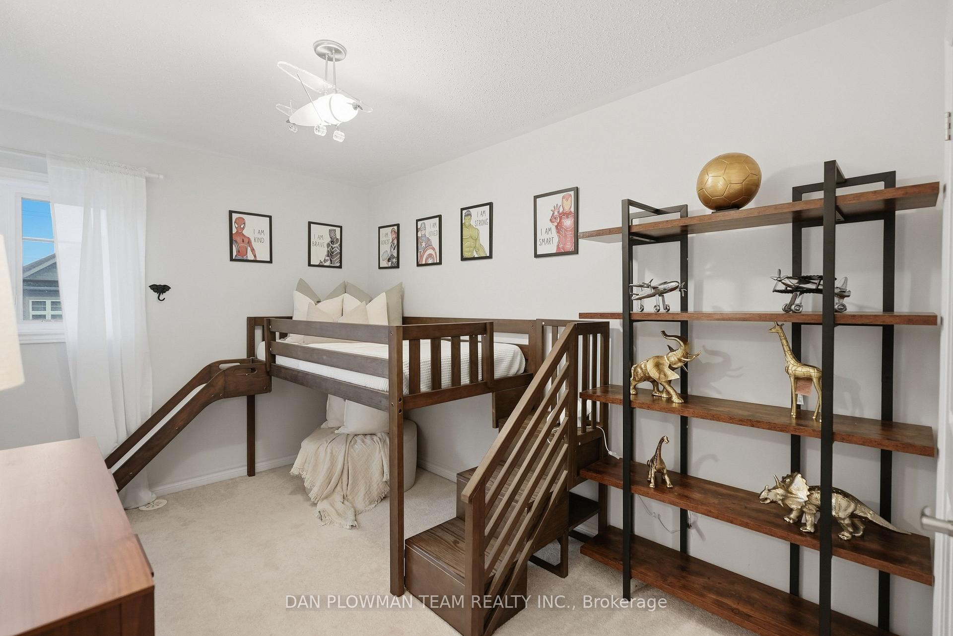 Photo 31 of 14 Cornerside Way, Whitby, Brooklin — HOMEH