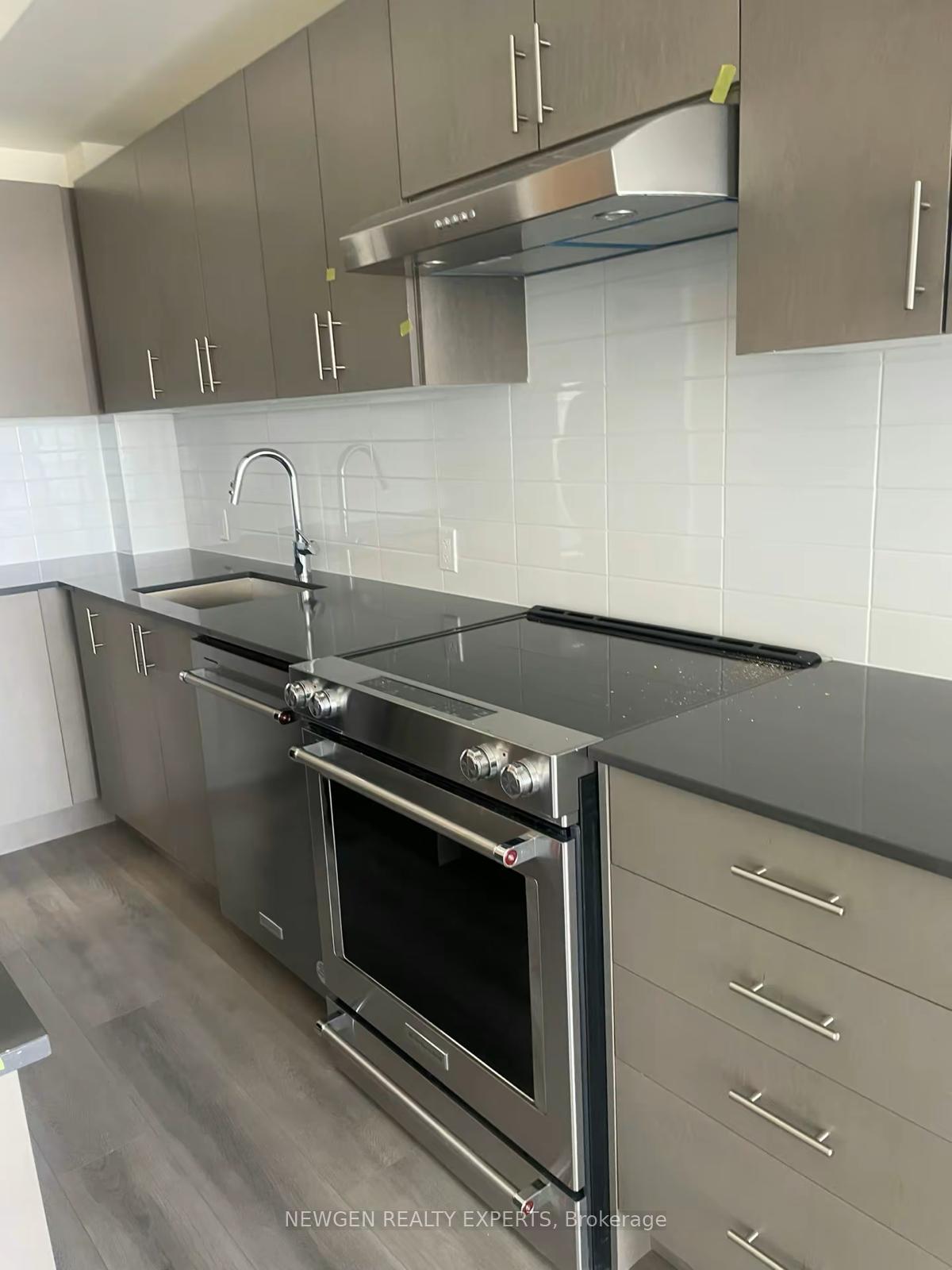 Front of Unit 1411, 8960 Jane Street W