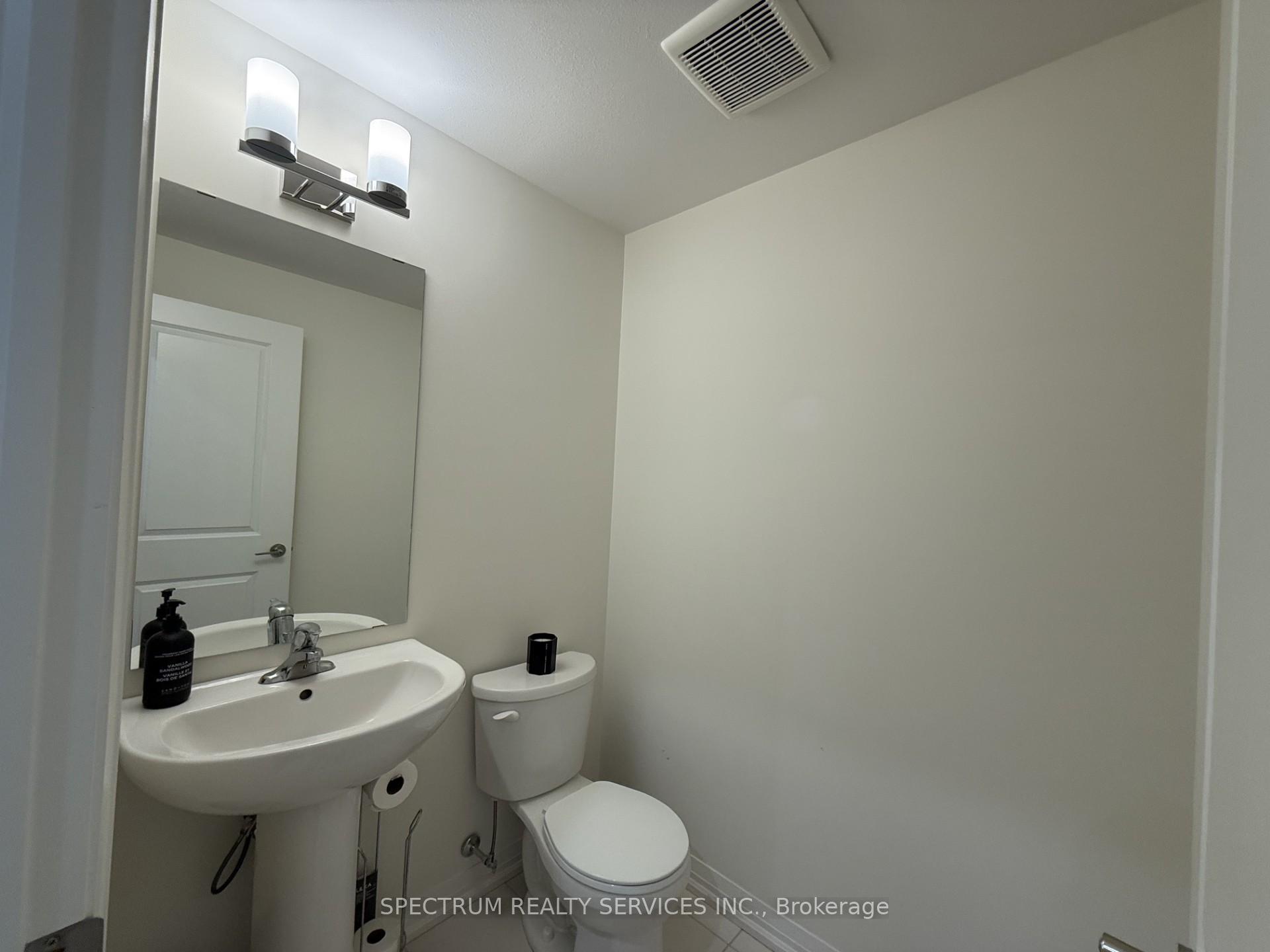 Photo 8 of 7436 Matteo Drive, Niagara Falls, Brown — HOMEH