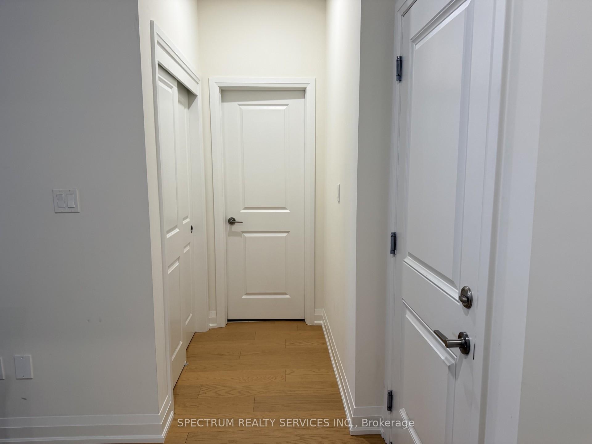 Photo 10 of 7436 Matteo Drive, Niagara Falls, Brown — HOMEH