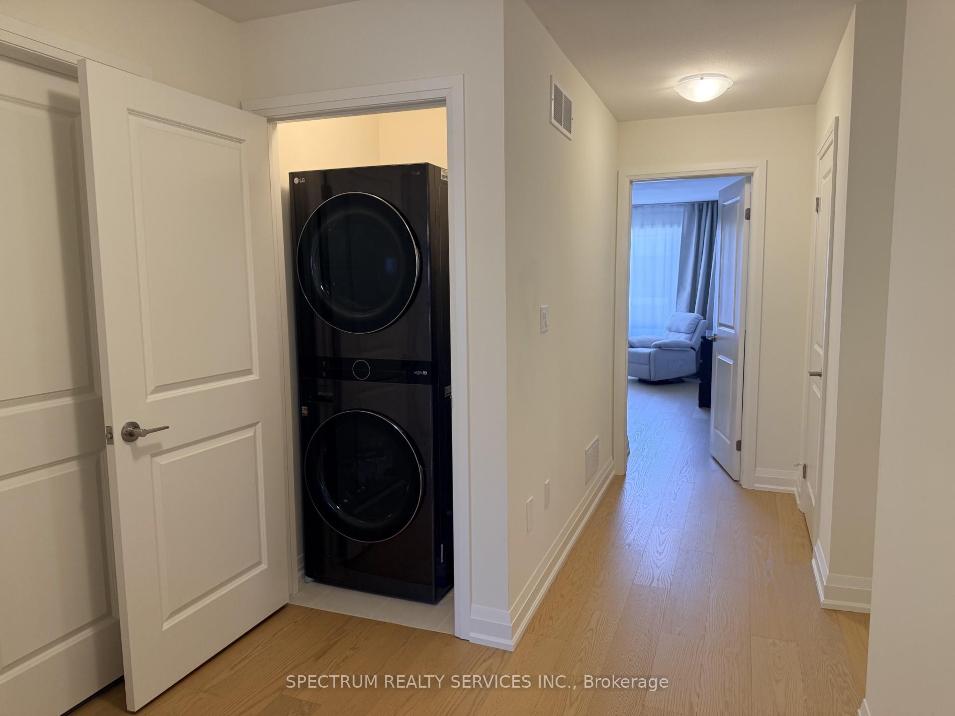 Photo 11 of 7436 Matteo Drive, Niagara Falls, Brown — HOMEH