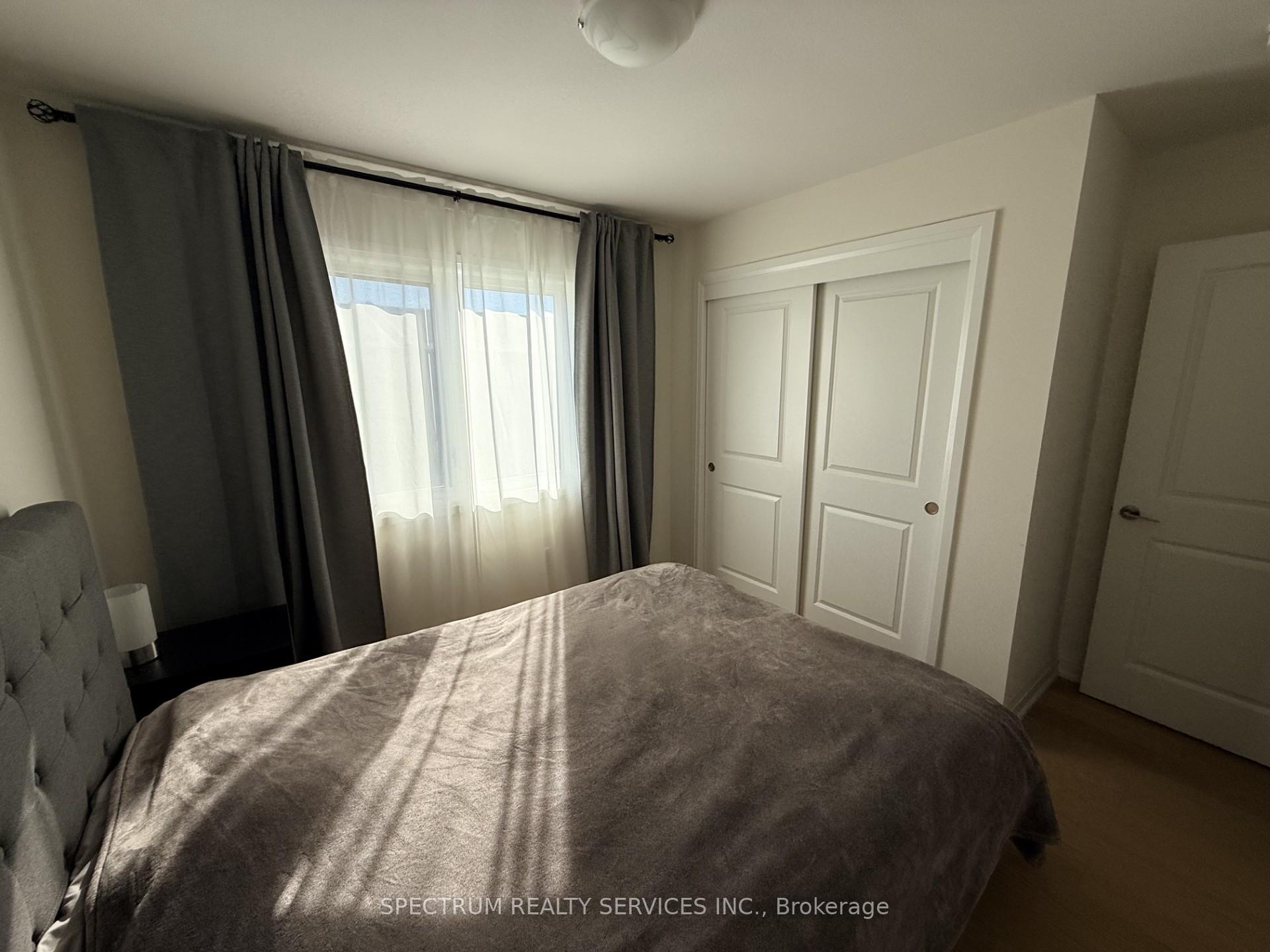 Photo 13 of 7436 Matteo Drive, Niagara Falls, Brown — HOMEH