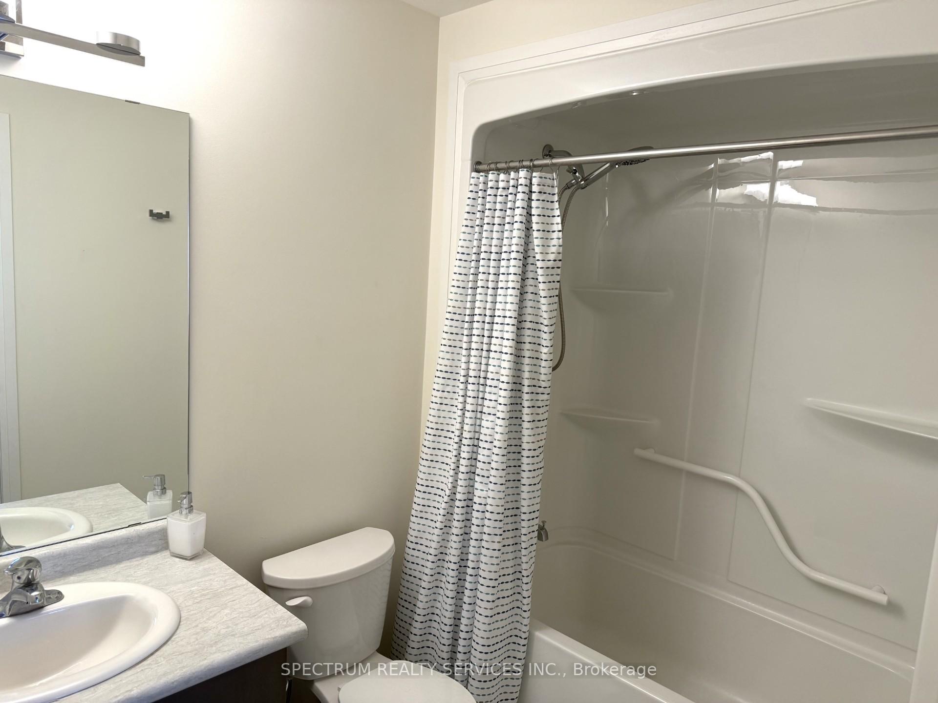 Photo 14 of 7436 Matteo Drive, Niagara Falls, Brown — HOMEH