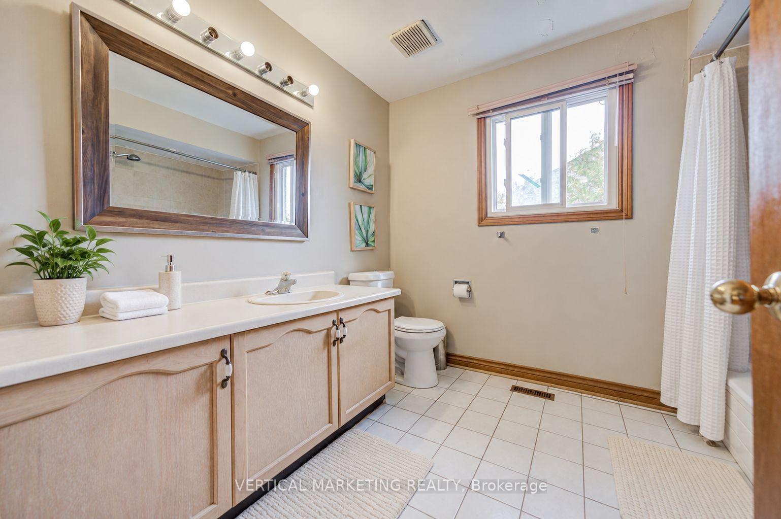 Photo 16 of 3807 Ellesmere Road, Scarborough, Highland Creek — HOMEH