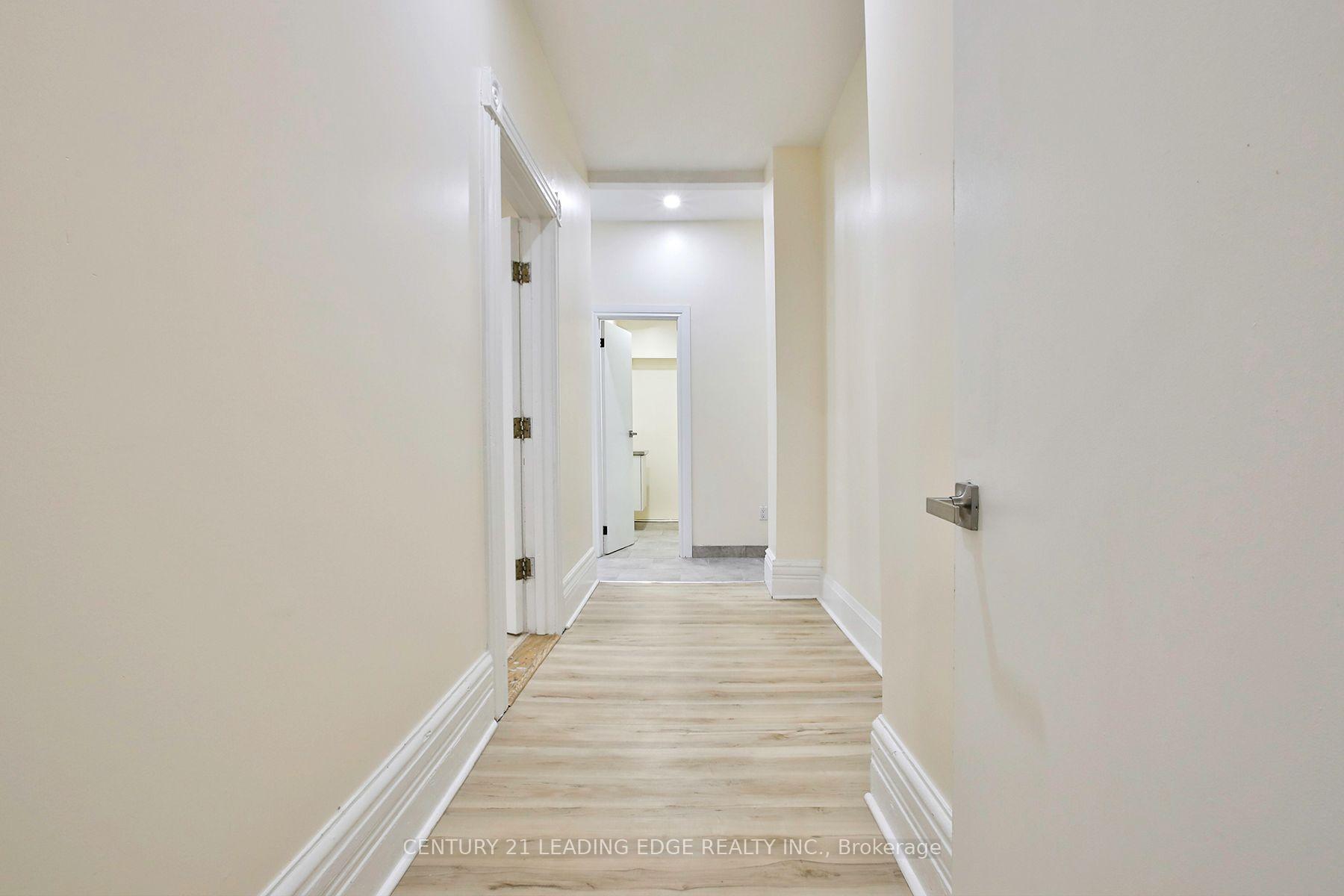 Photo 9 of 9 Borden Street, Toronto, University — HOMEH