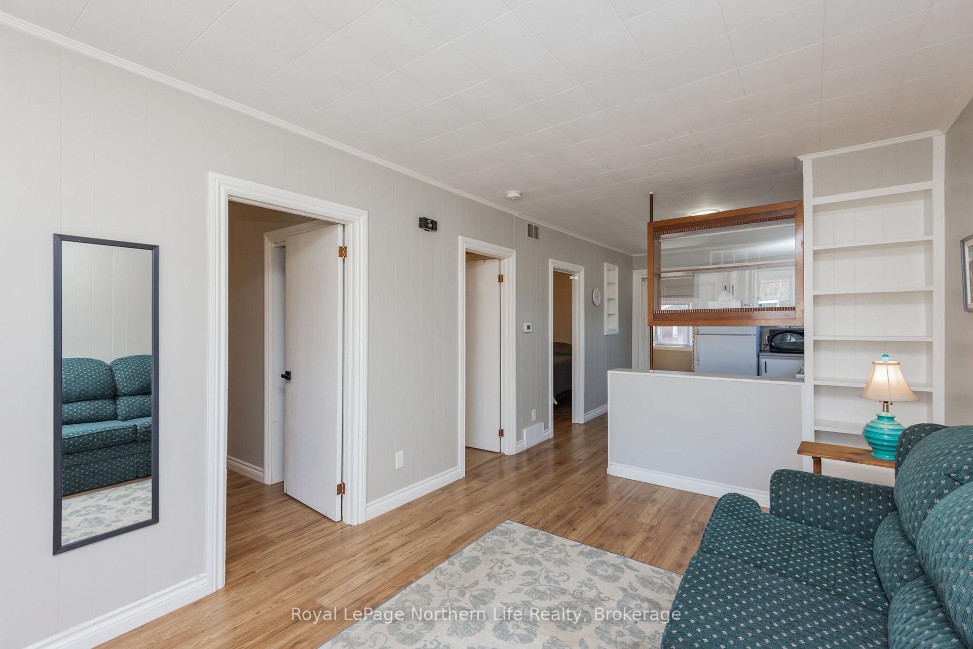 Photo 3 of 581A Banner Avenue, North Bay, Ferris — HOMEH