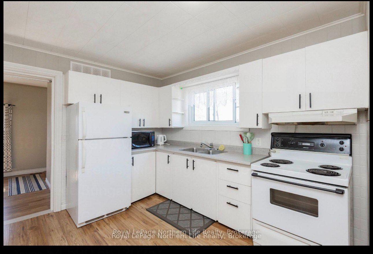 Photo 5 of 581A Banner Avenue, North Bay, Ferris — HOMEH