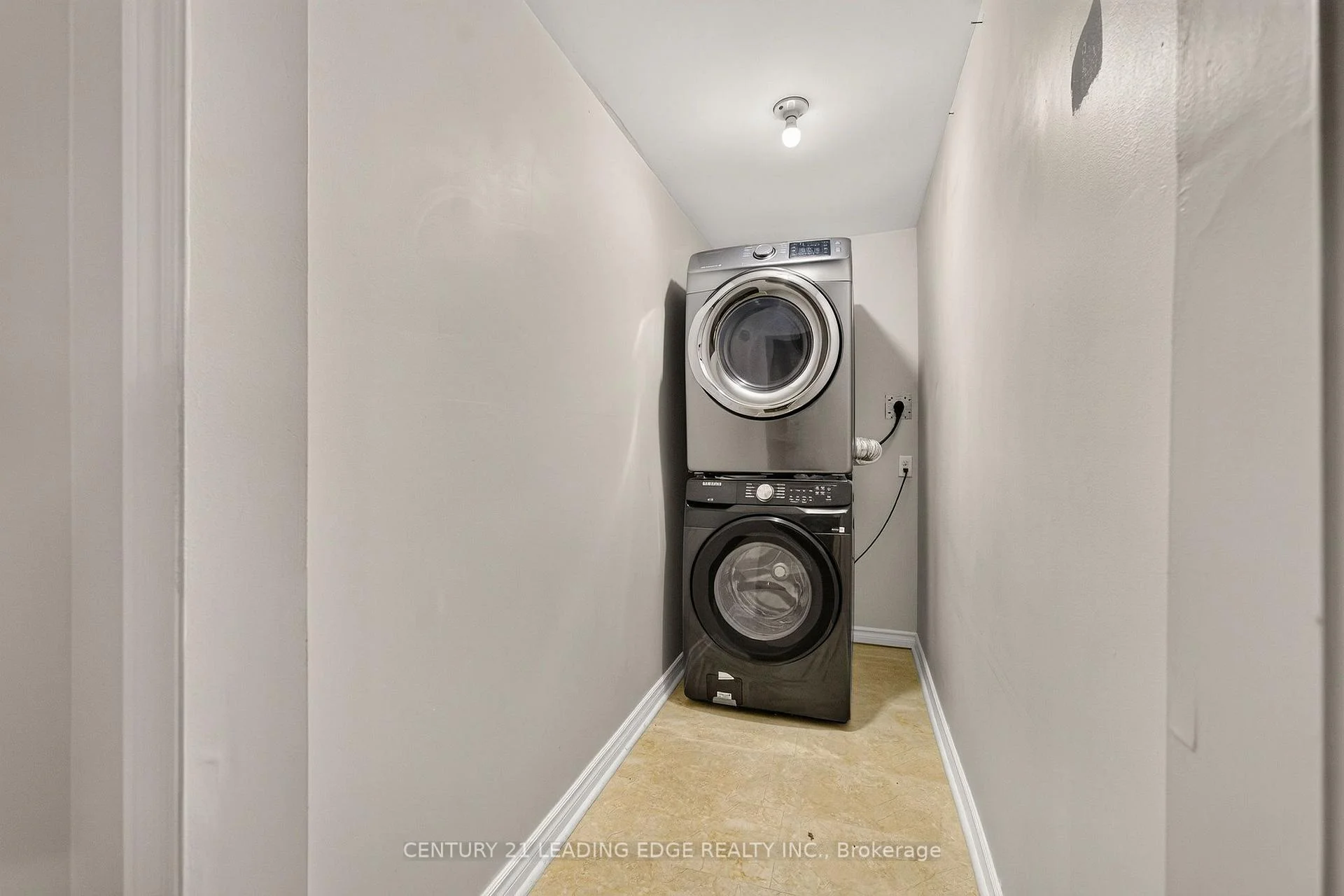 Photo 45 of 922 Snowbird Street, Oshawa, Northglen — HOMEH